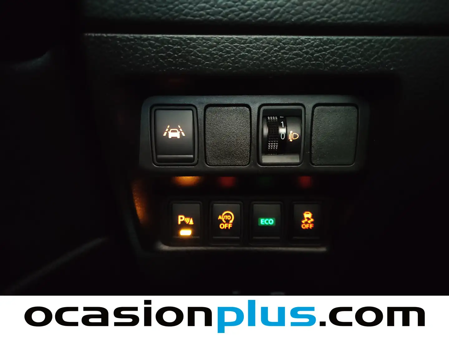 Foto Nissan QASHQAI Nissan Qashqai 1.2 DIG-T N-Connecta 4x2 XTronic (115 CV)