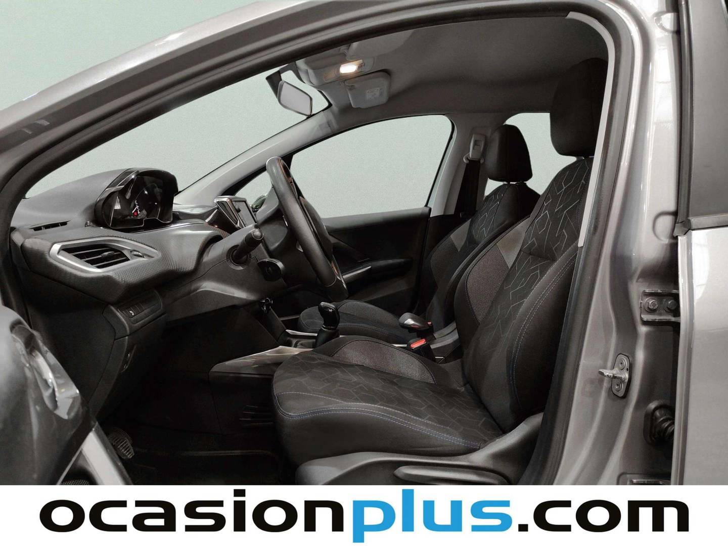 Foto asientos delanteros Peugeot 2008 Peugeot 2008 BlueHDi 100 Style (100 CV)