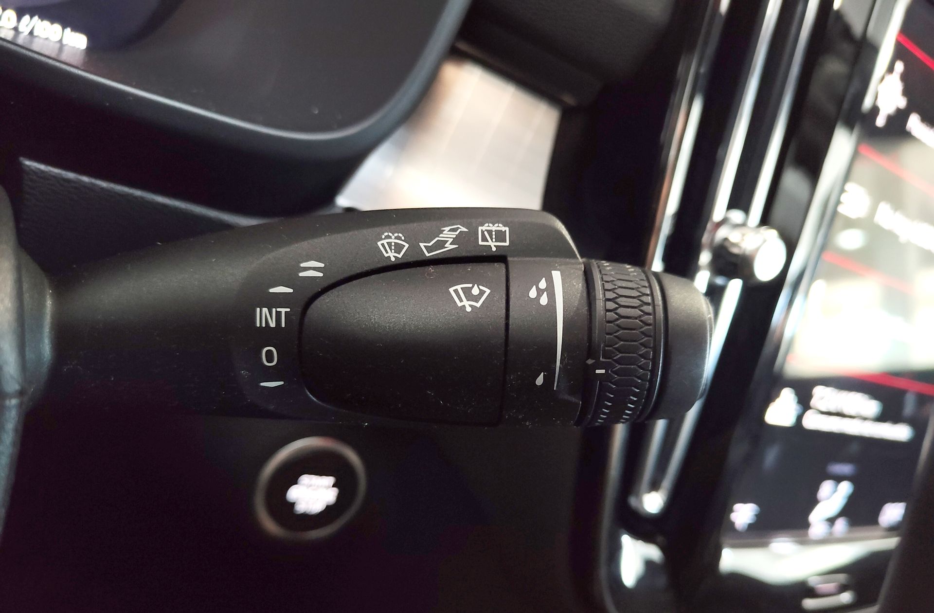 Volvo XC40 T2 Core - foto 26