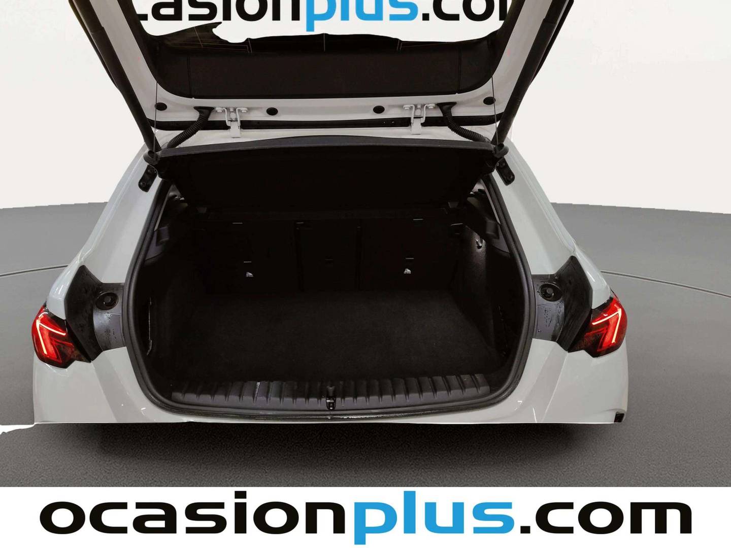 Fotos maletero BMW Serie 1 BMW Serie 1 120d (163 CV) Pack M