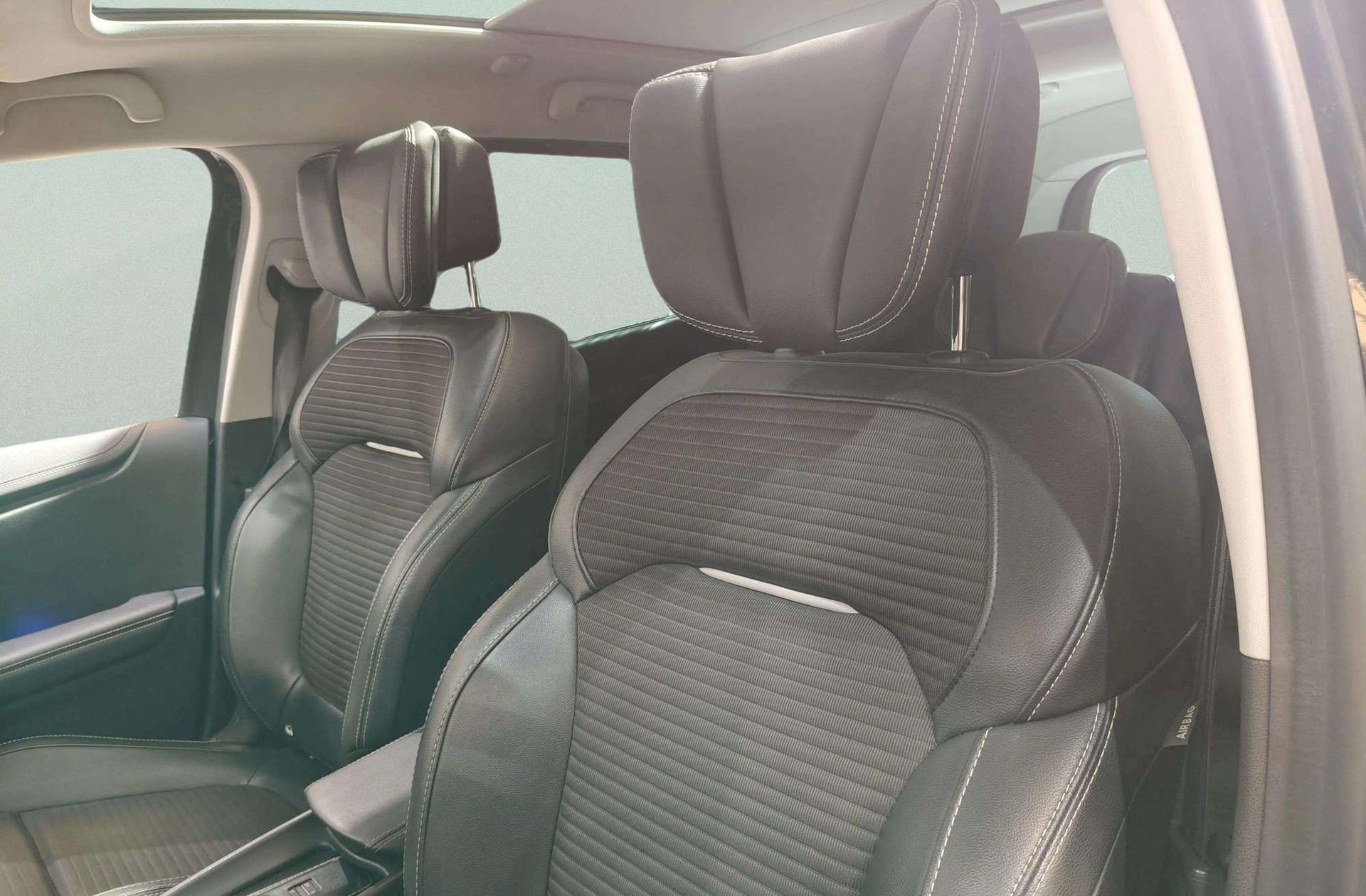 Renault Grand Scénic Edition One dCi - foto 9