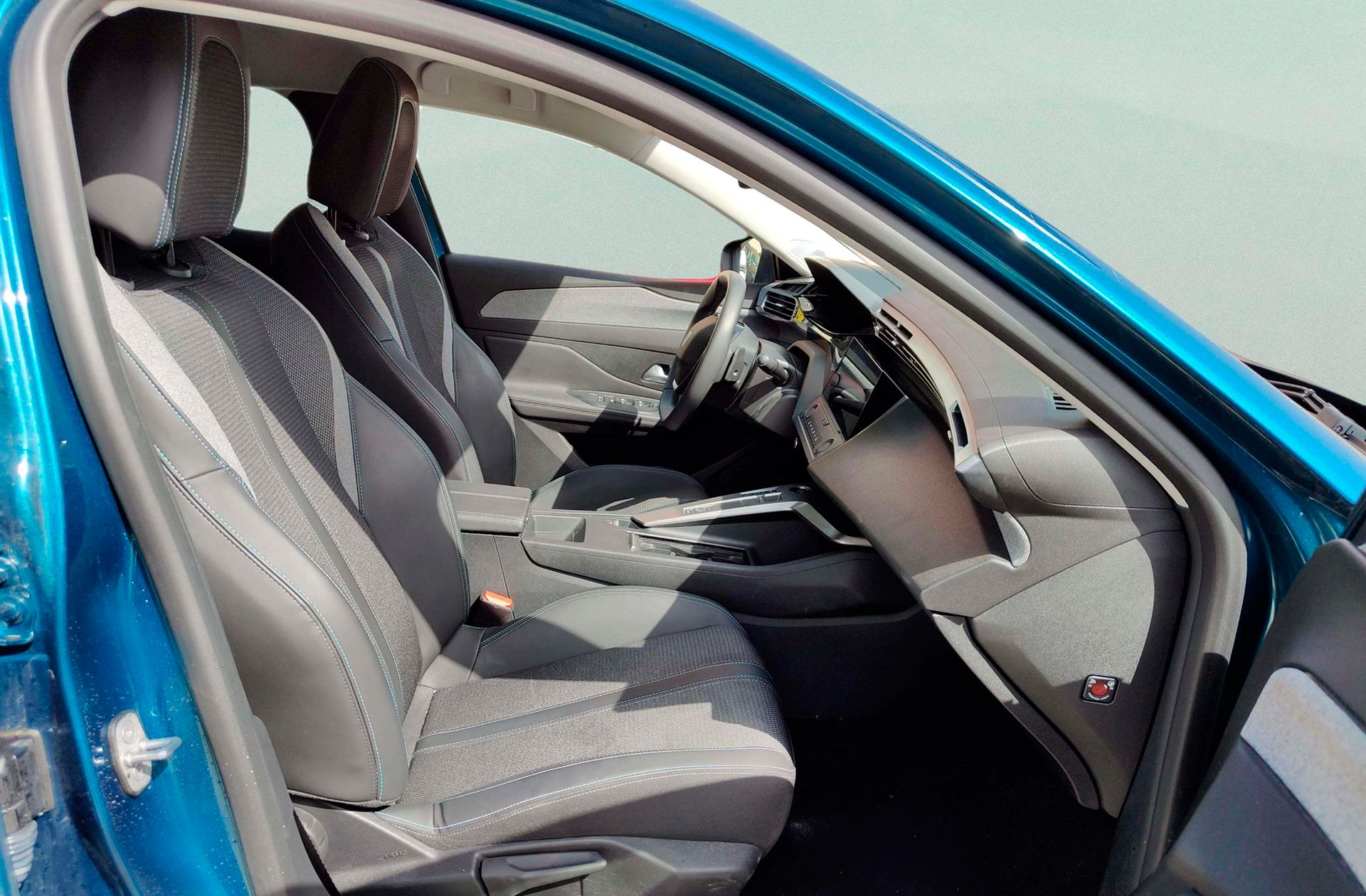 Peugeot 408 Allure Hybrid eDCS6 - foto 20