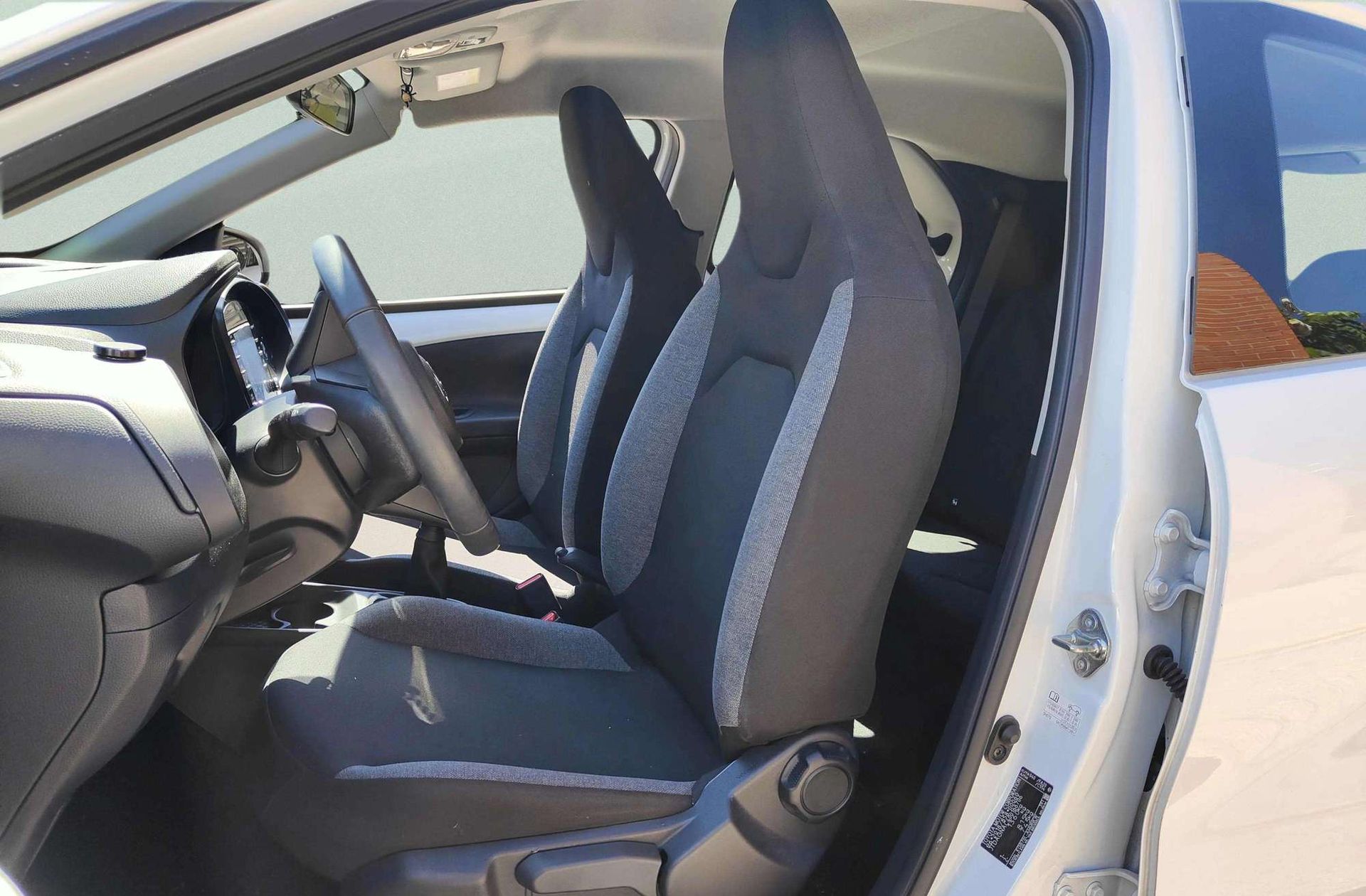 Toyota Aygo X 1.0 VVT-I Play - foto 9