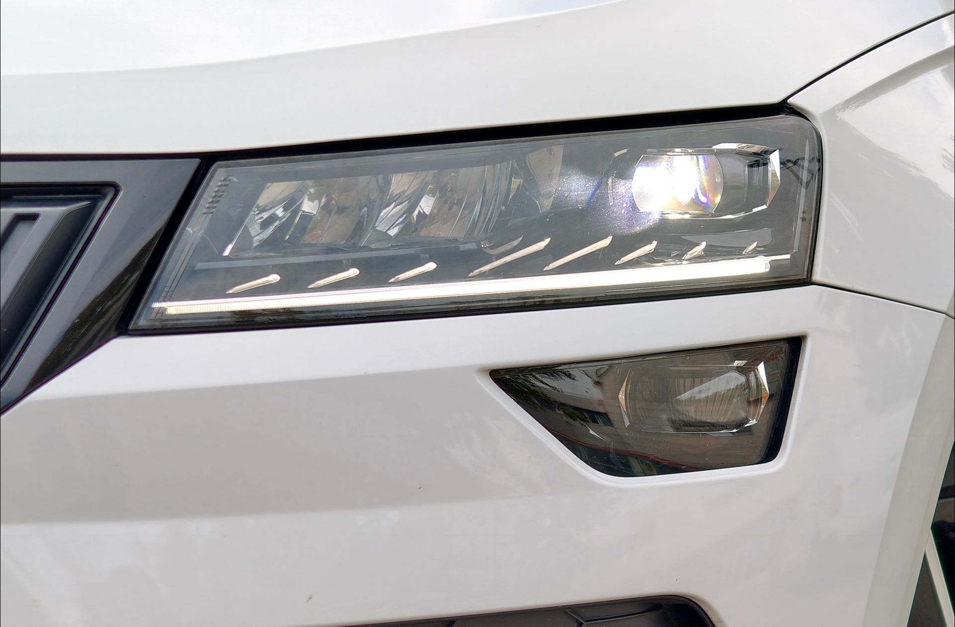 Škoda Karoq 1.5 TSI ACT Sportline - foto 16