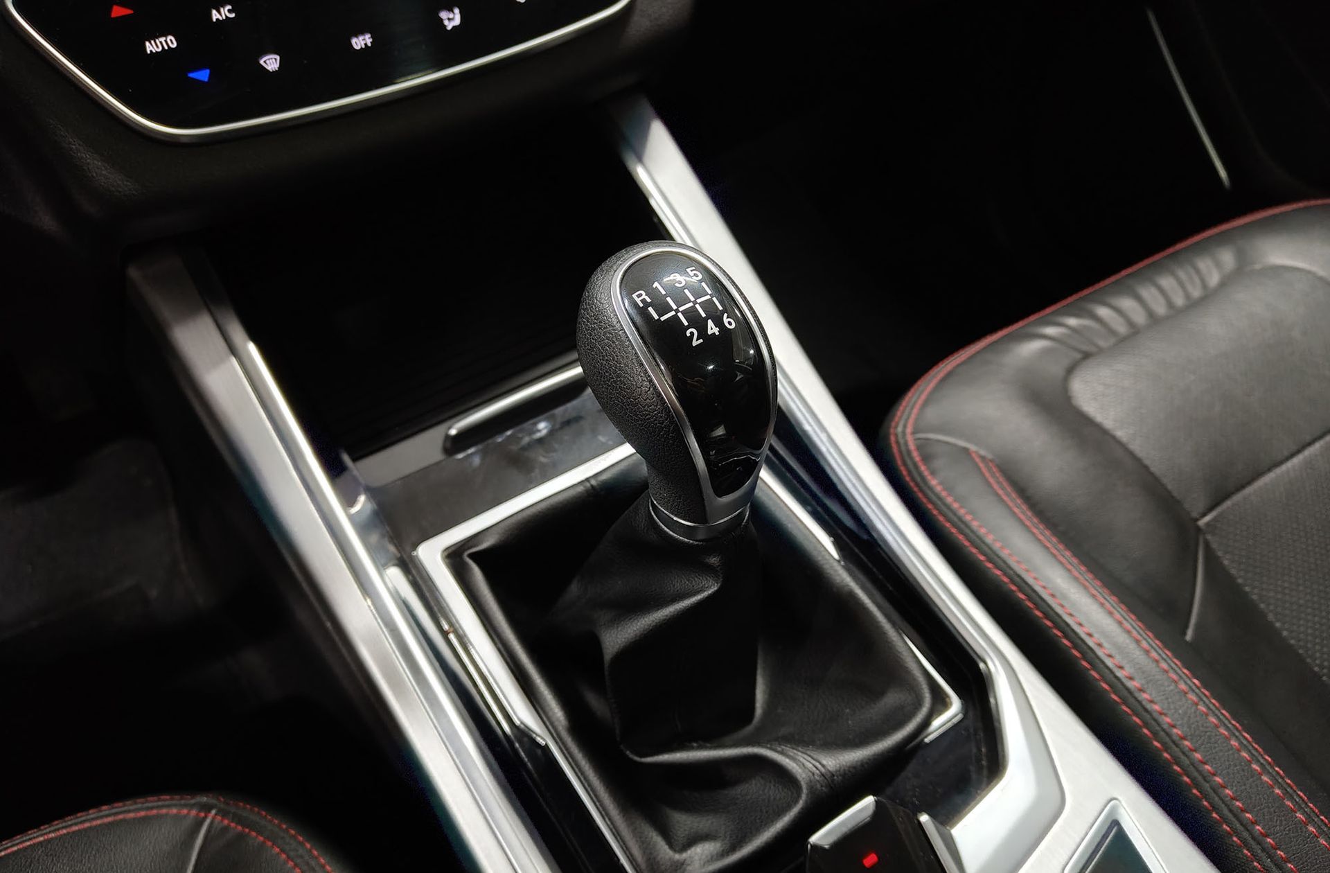 SWM G01 1.5T Luxury - foto 5