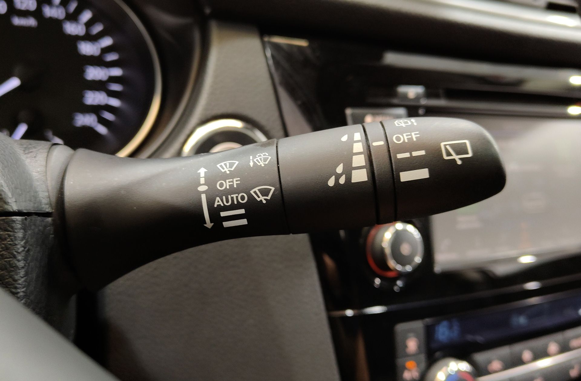 Nissan Qashqai DIG-T 140 N-Connecta - foto 28