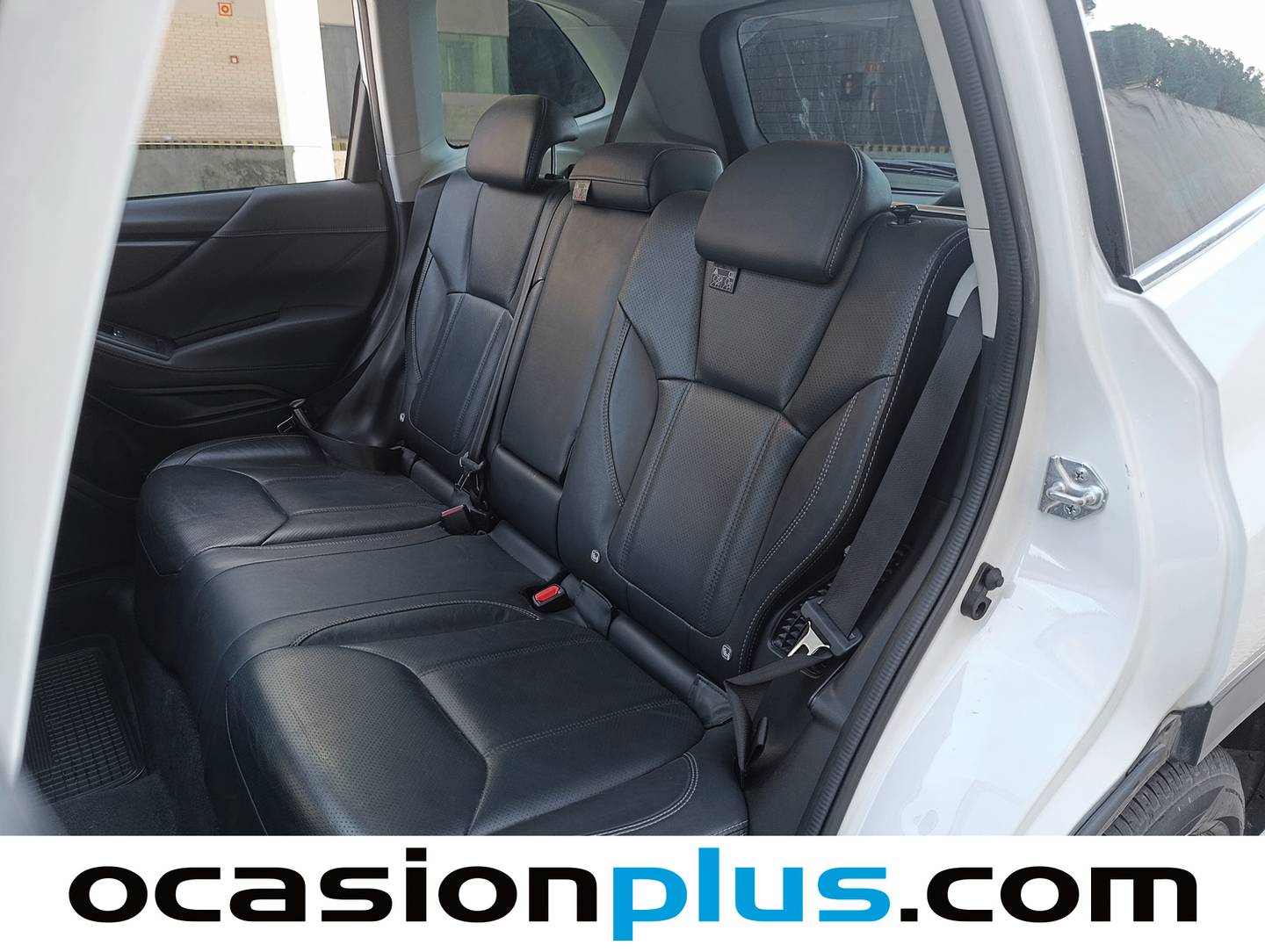 Foto asientos traseros Subaru Forester Subaru Forester 2.0i Hybrid Executive Plus CVT (150 CV)