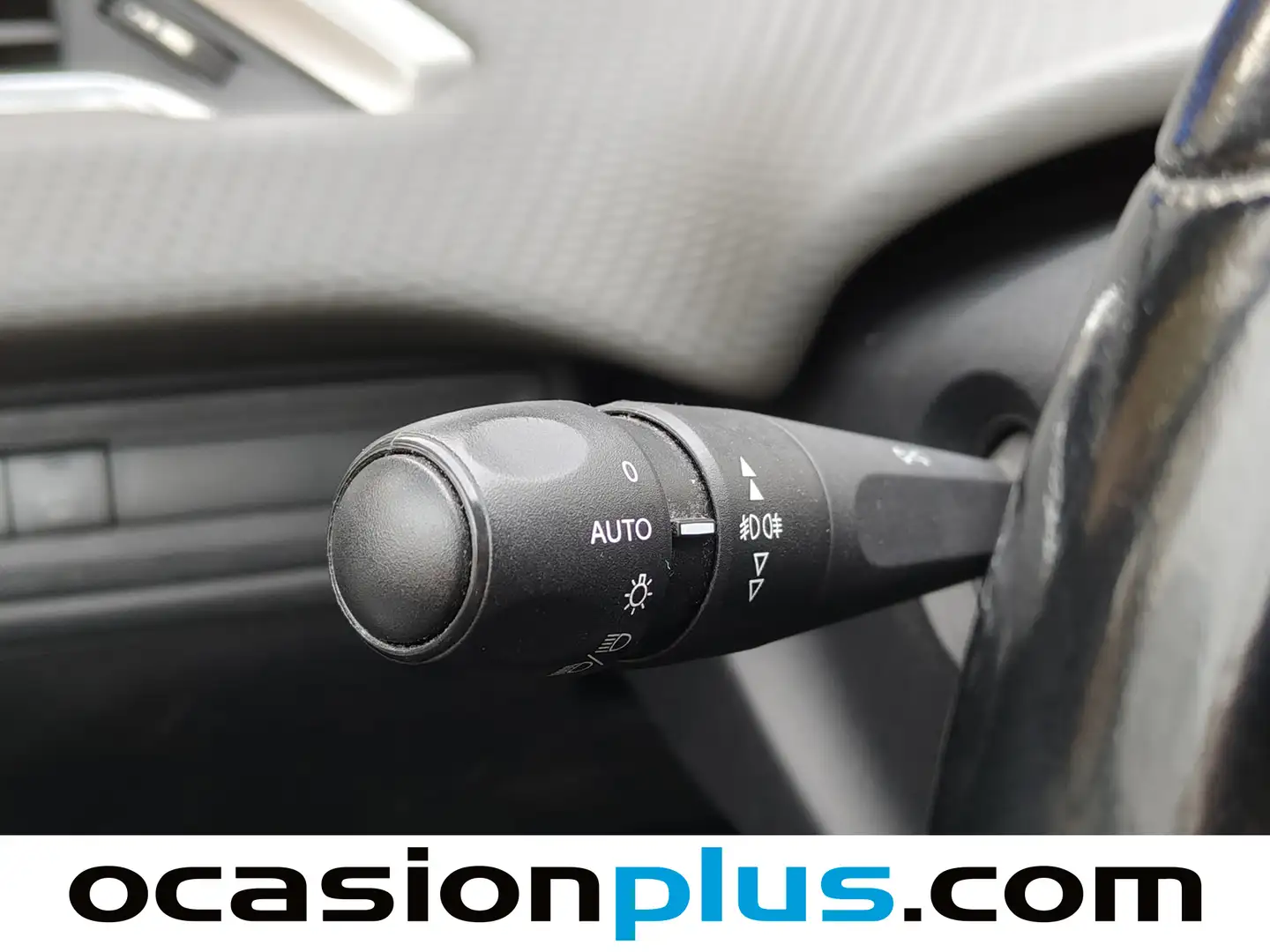 Foto Peugeot 2008 Peugeot 2008 BlueHDi 120 S&S Allure (120 CV)