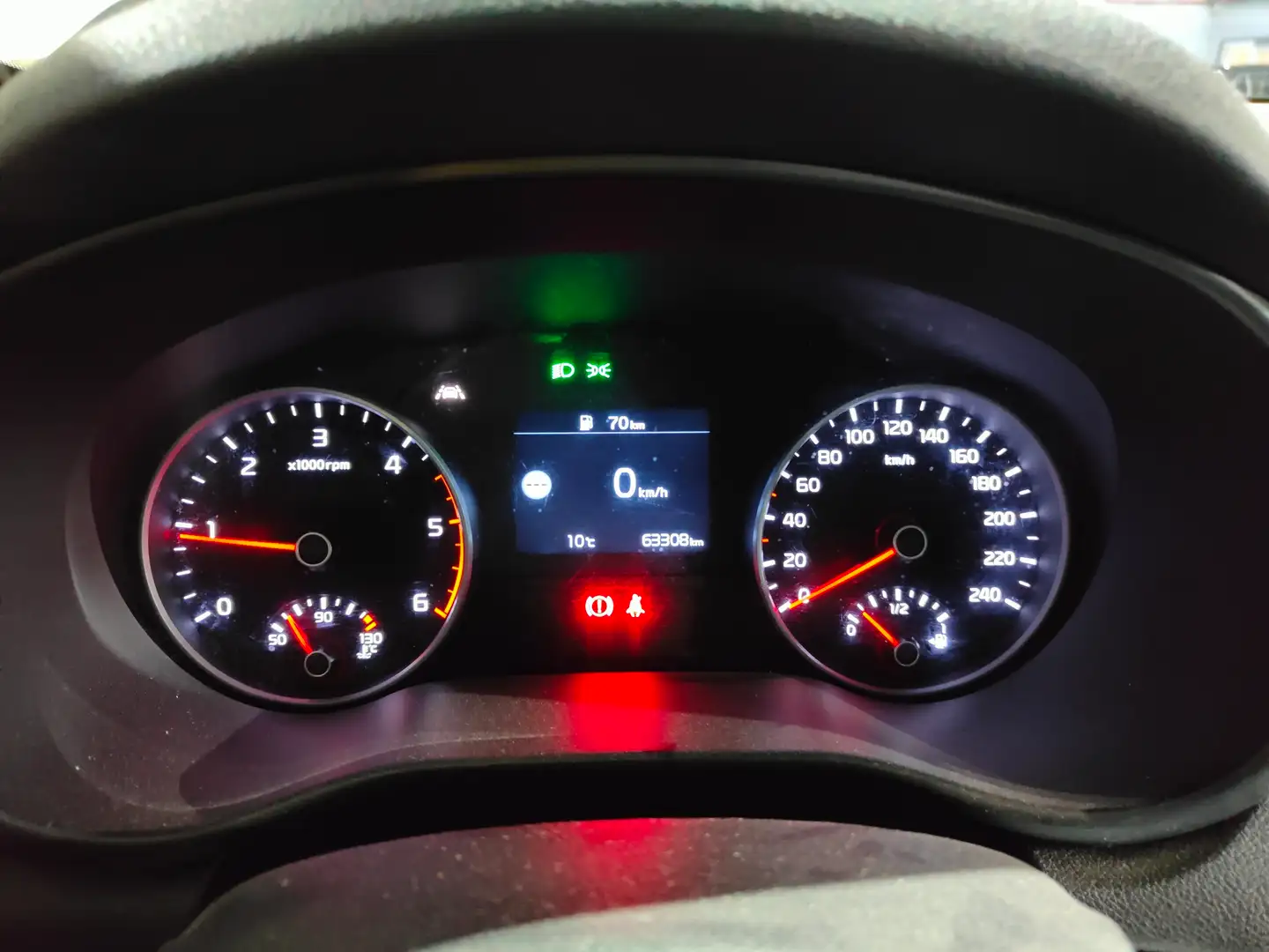 Foto KIA Sportage Kia Sportage 1.6 MHEV Black Edition (136 CV)