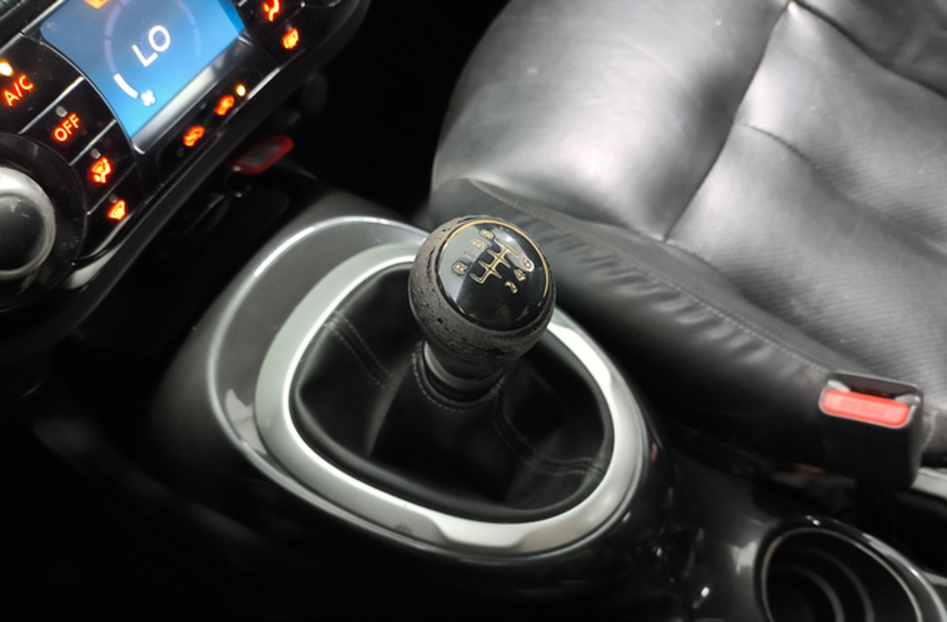 Nissan Juke 1.5 dCi Tekna Premium 4x2 - foto 5