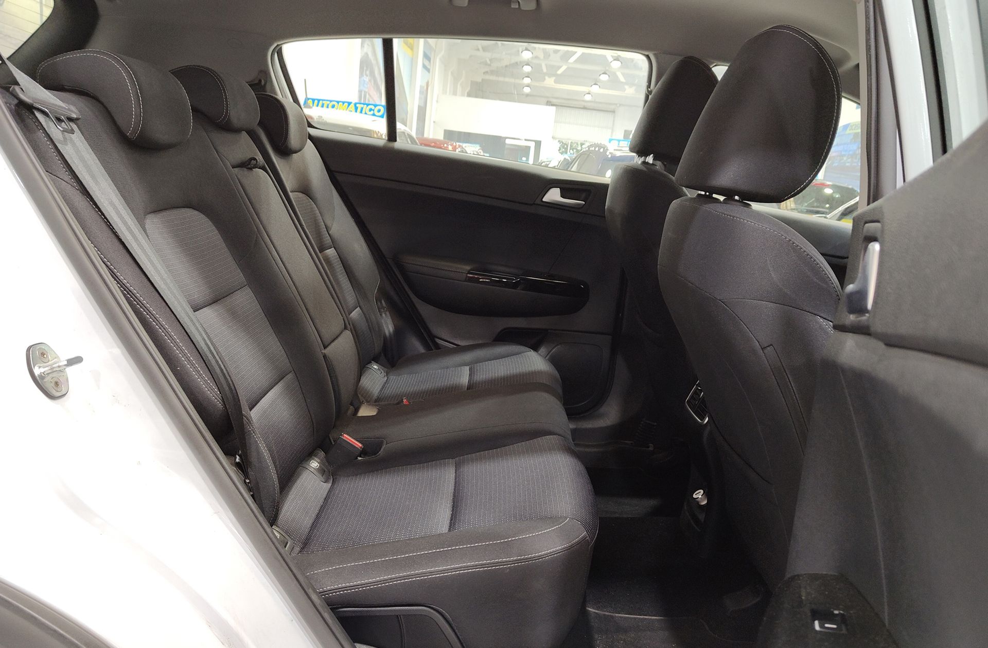 Kia Sportage 1.6 GDi Drive 4x2 - foto 16