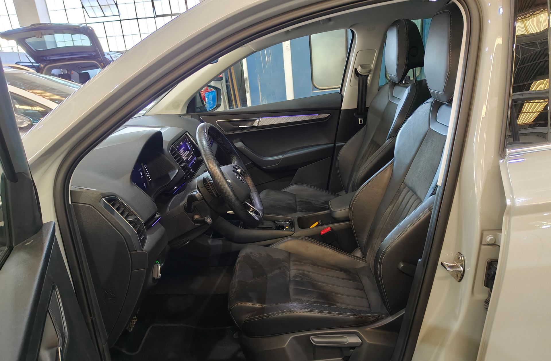 Škoda Karoq 1.5 TSI ACT Design DSG - foto 15