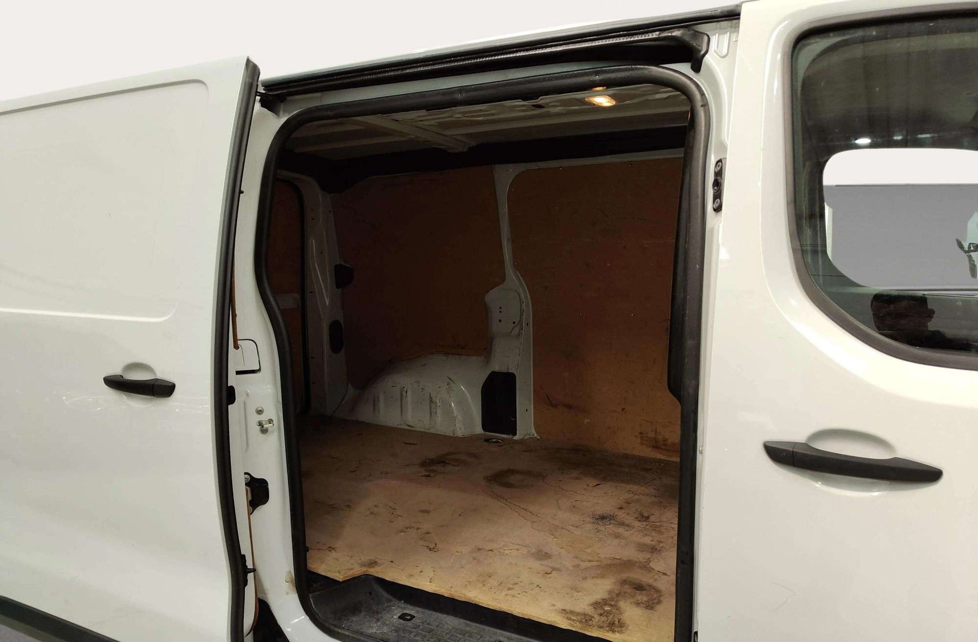 Citroën Jumpy Furgon BlueHDi 120 Talla M - foto 17