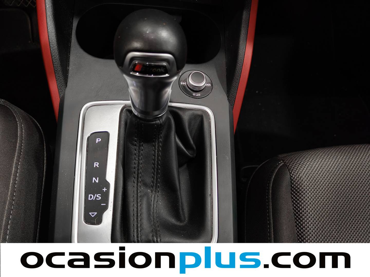 Foto Audi Q2 Audi Q2 sport 30 TDI (116 CV) S tronic