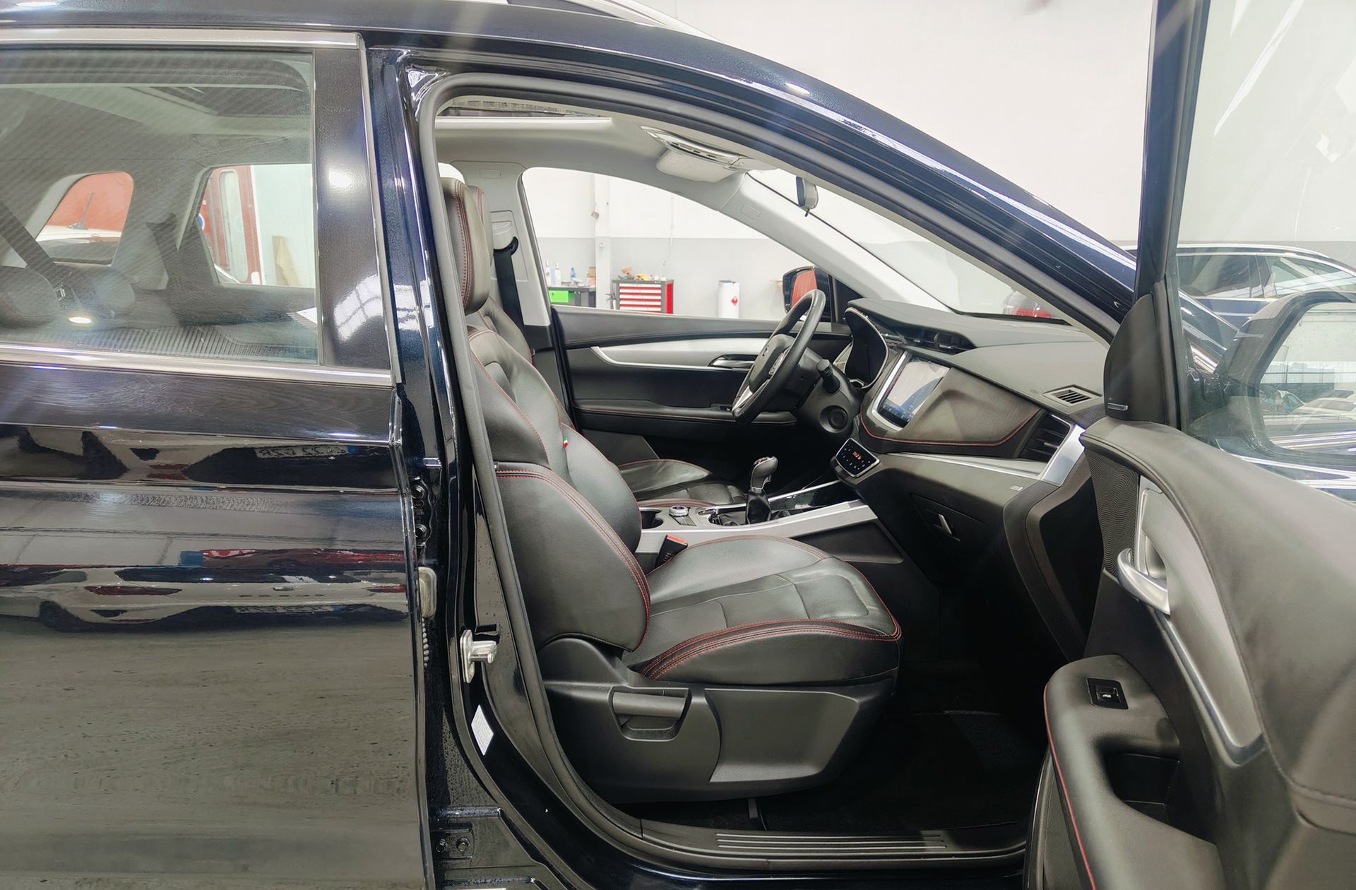 SWM G01 1.5T Luxury - foto 17