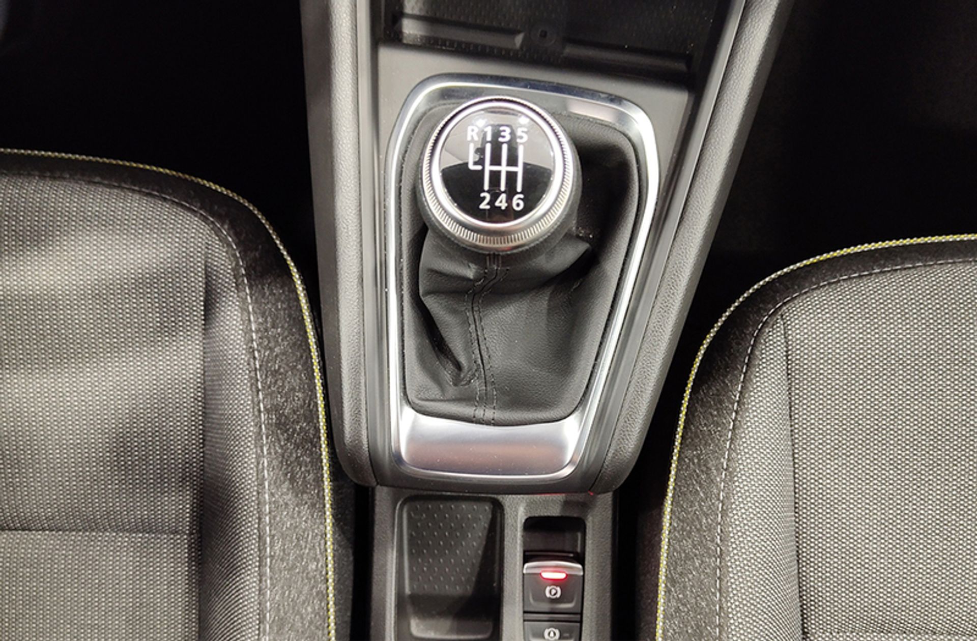 Renault Captur Techno TCe mild hybrid - foto 5