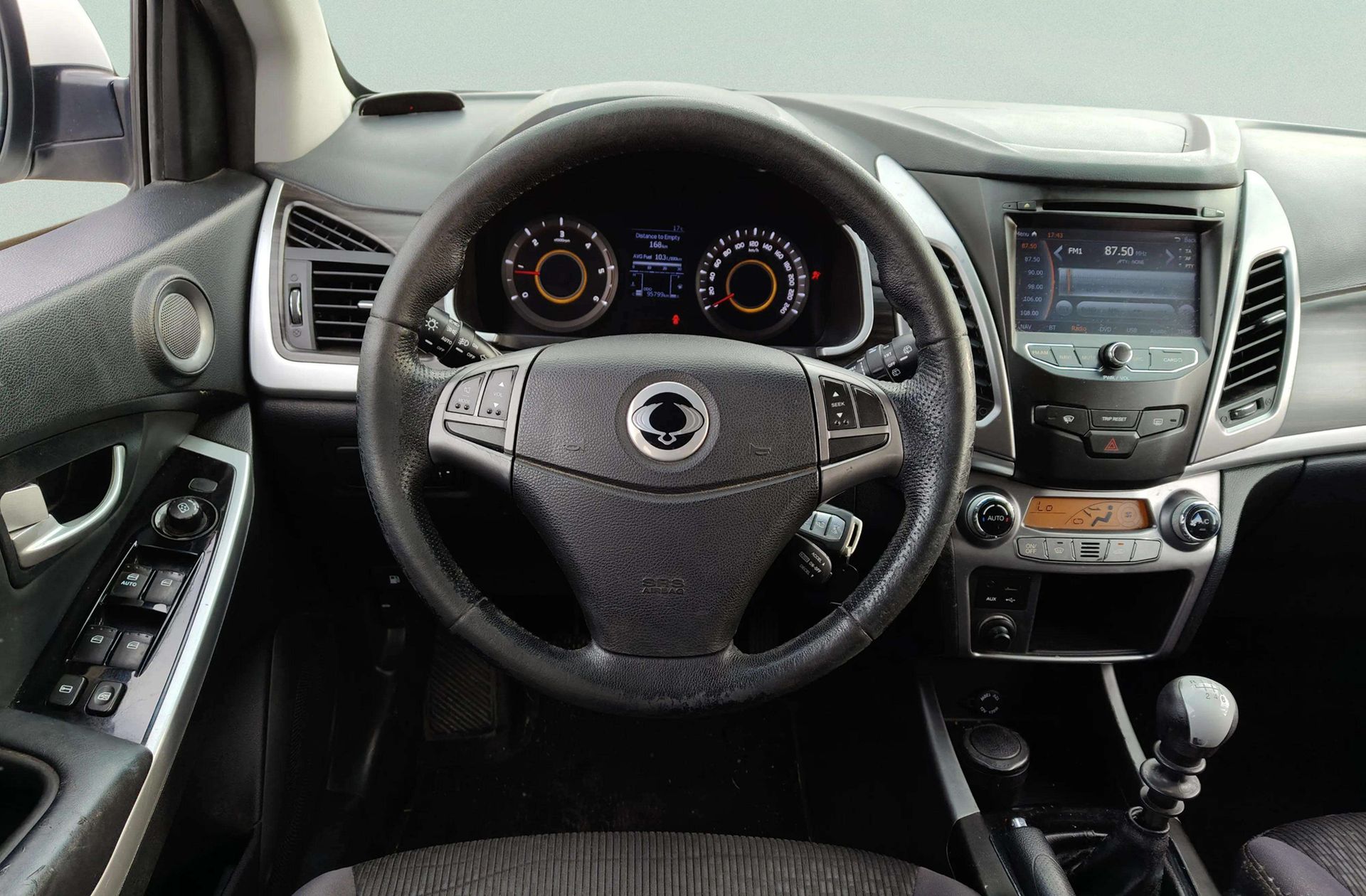 SsangYong Korando D22T Premium 4x2 - foto 18