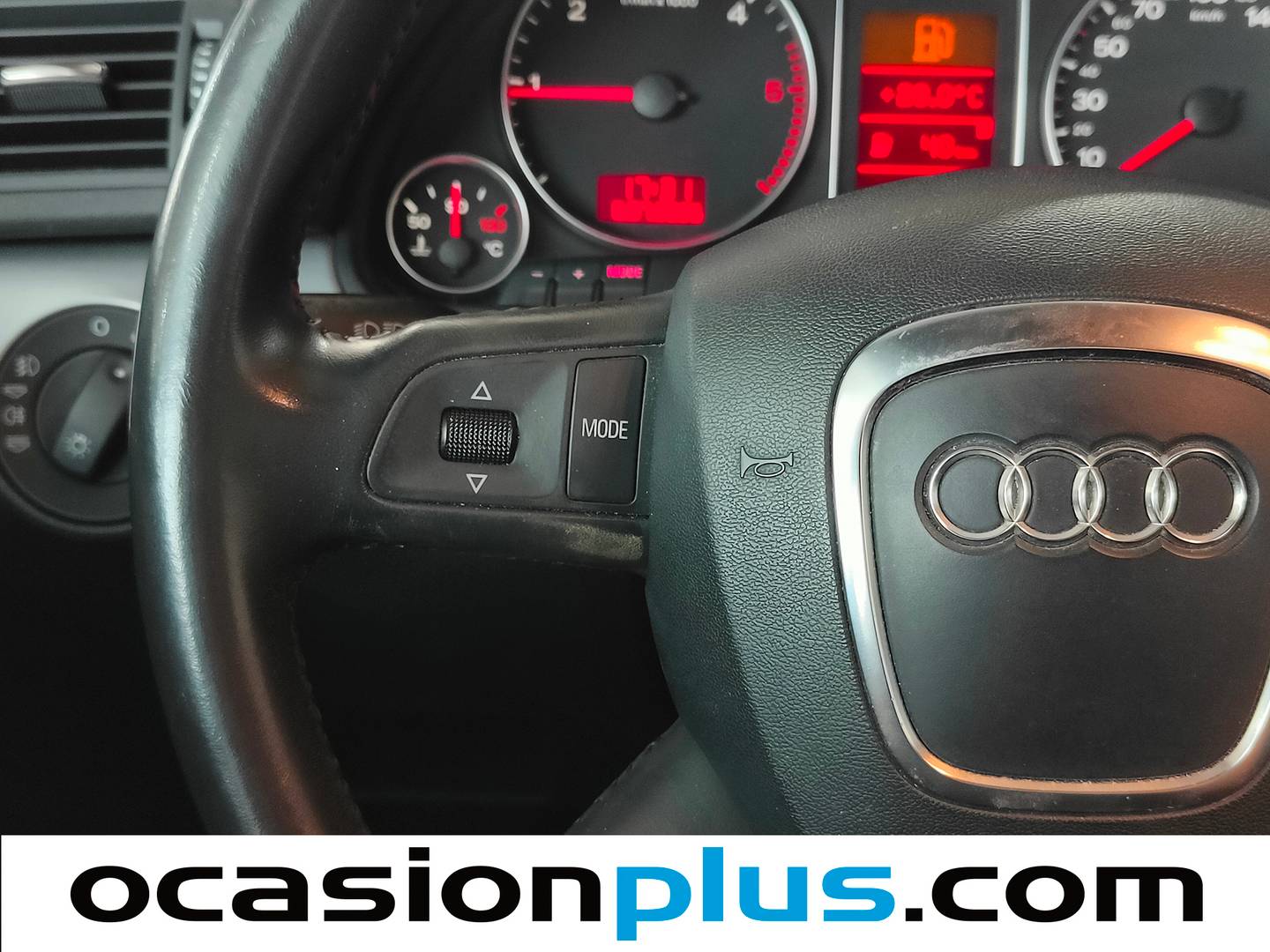 Equipamiento del Audi A4 Audi A4 1.9 TDI (115 CV)