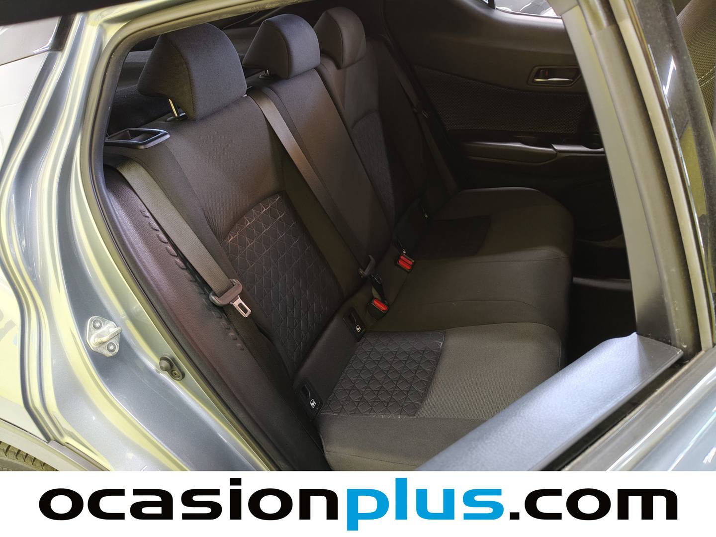 Foto asientos traseros Toyota C-HR Toyota C-HR 1.8 125H Advance (122 CV)