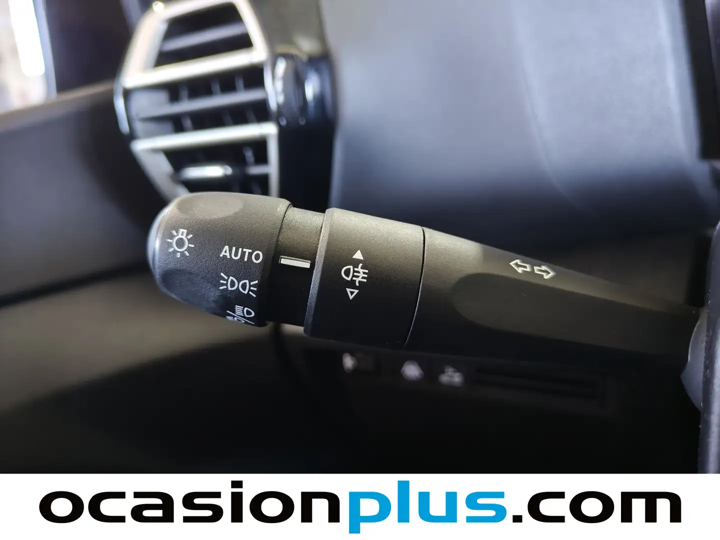 Foto Citroën C4 X Citroen C4 X PureTech 100 S&S 6v You (102 CV)