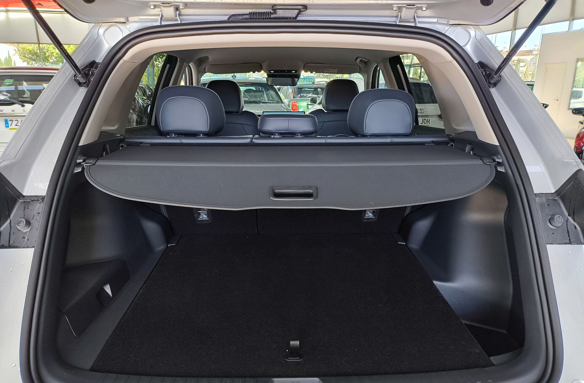 Geely Starray EM-i 1.5 PHEV Pro - foto 23