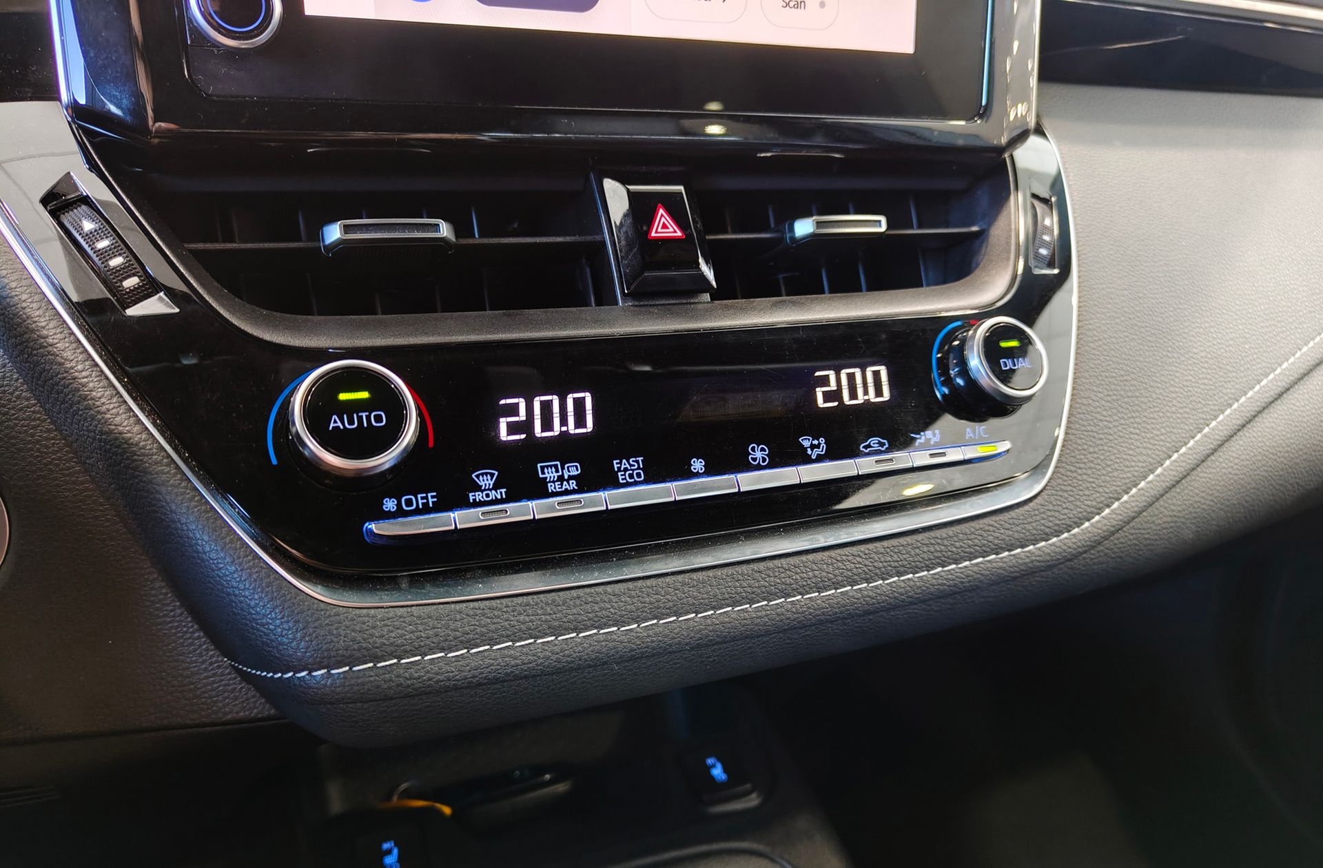 Toyota Corolla 180H Touring Sports GR-Sport E-CVT - foto 35