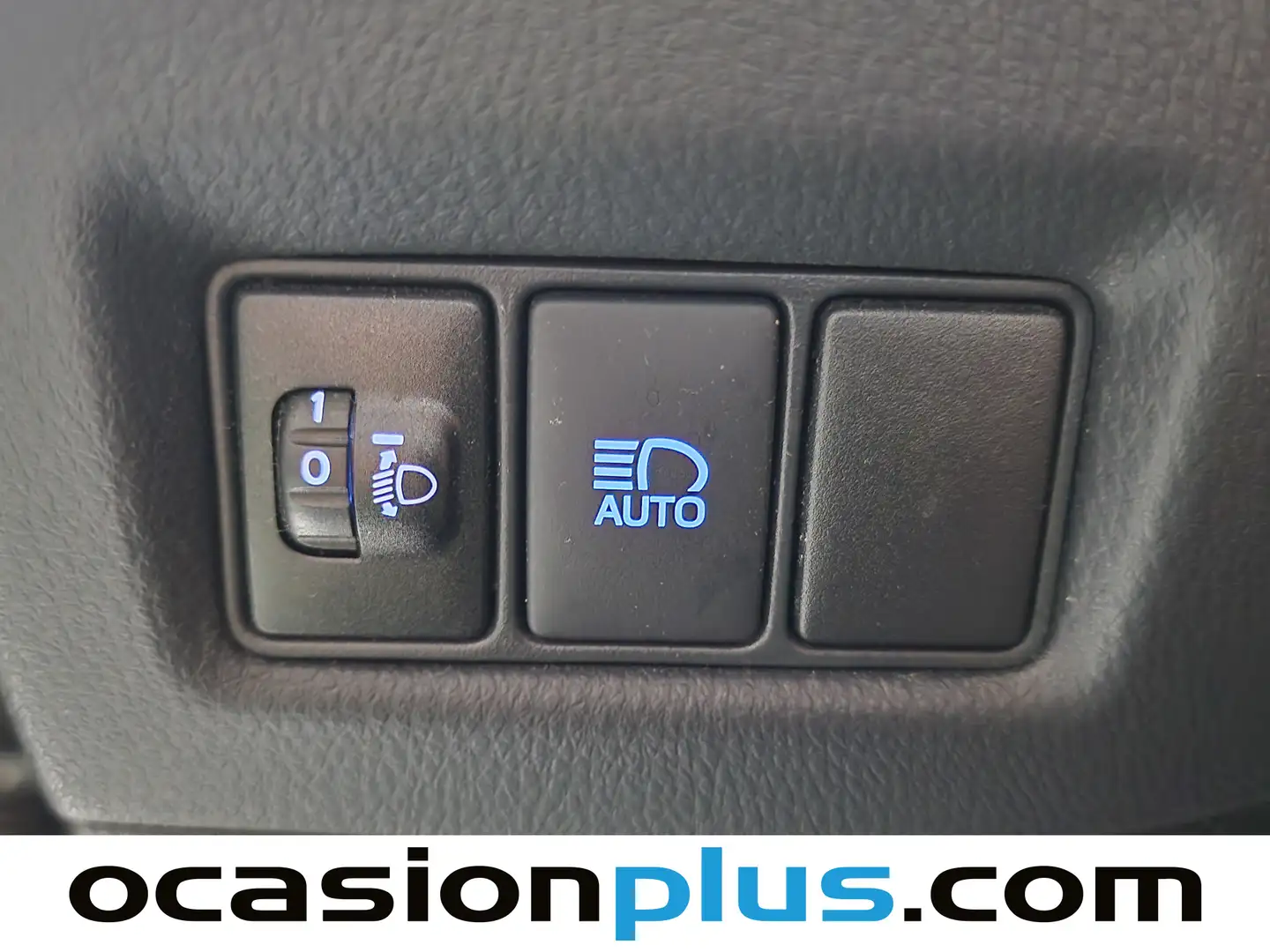 Foto Toyota C-HR Toyota C-HR 1.8 125H Advance (122 CV)