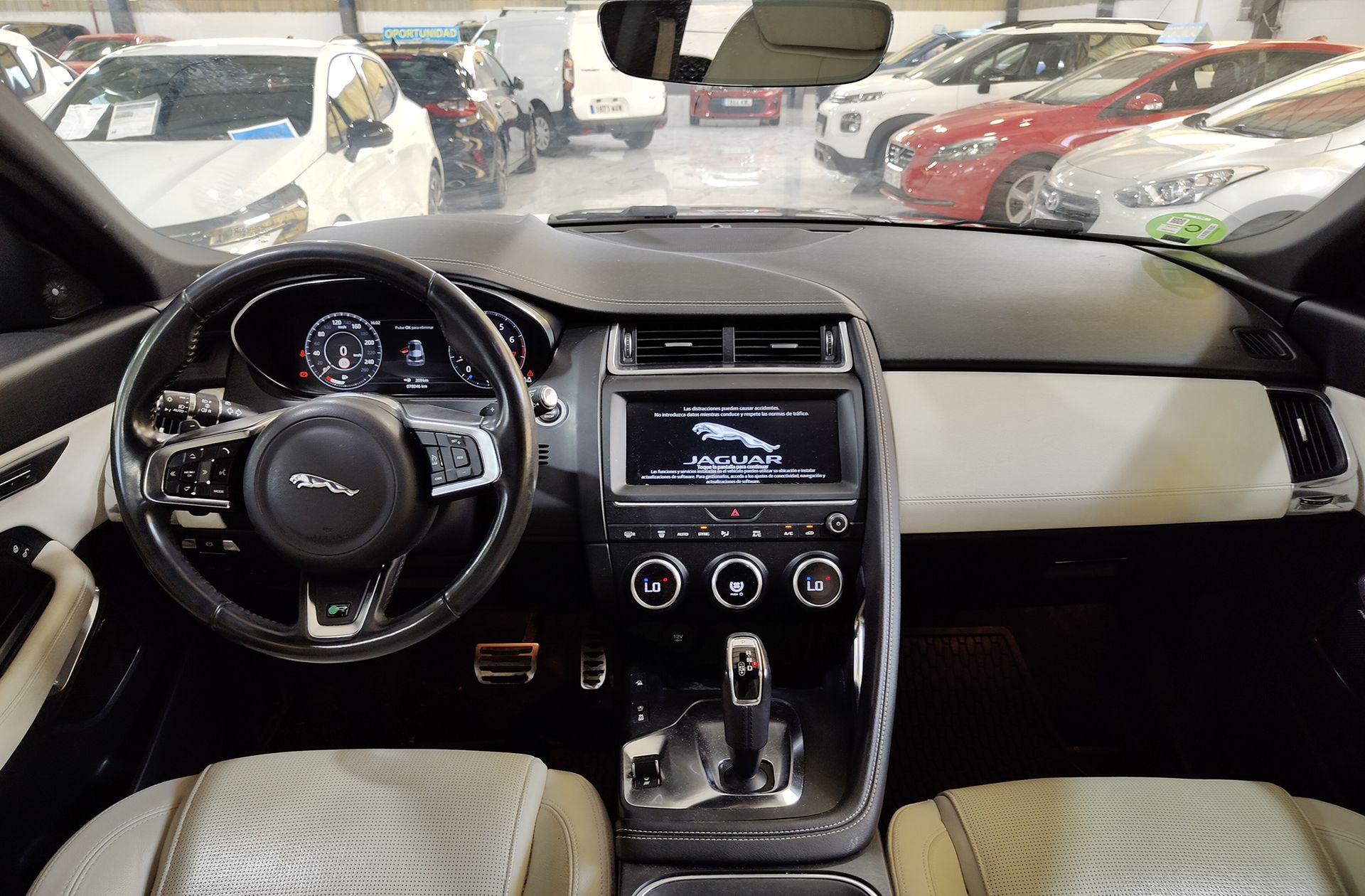 Jaguar E-Pace 2. R-Dynamic SE 4WD - foto 6