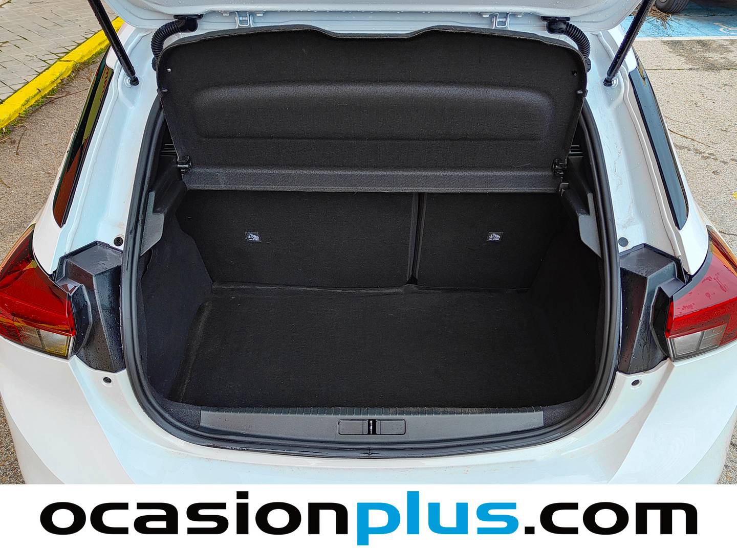 Fotos maletero Opel Corsa Opel Corsa 1.2 Turbo XHL Hybrid Edition eDCT (100 CV)