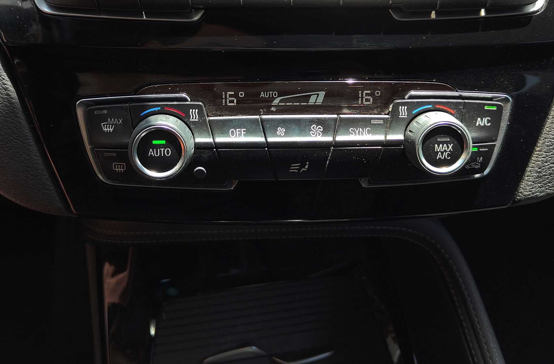 BMW X2 sDrive18d - foto 28