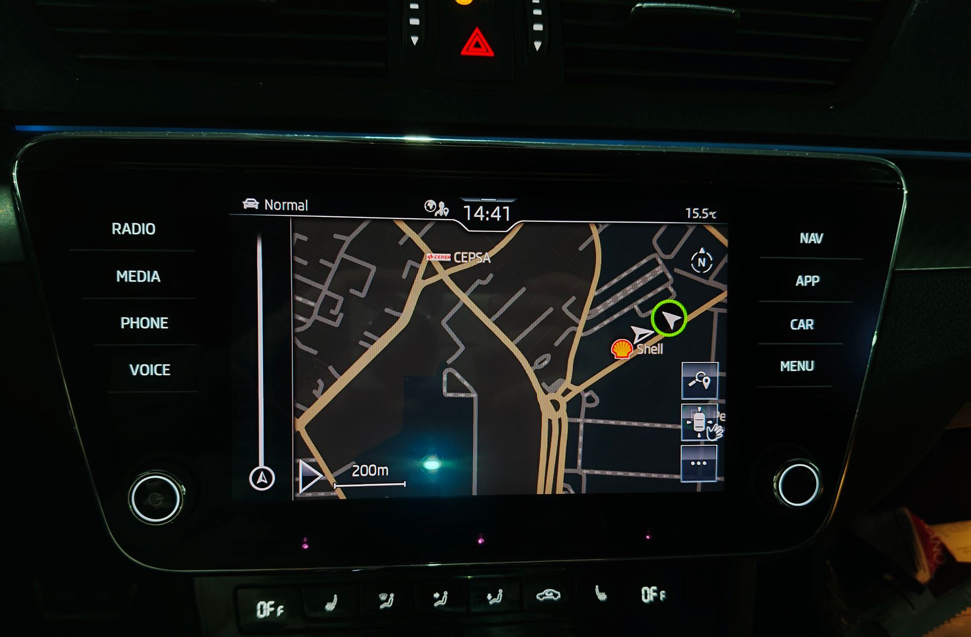 Škoda Superb 1.5 TSI Sport Line DSG - foto 10