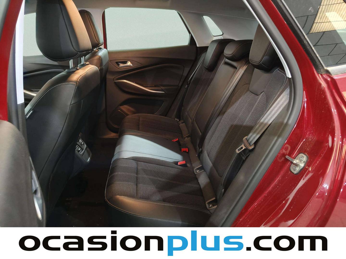 Foto asientos traseros Opel Grandland Opel Grandland 1.2 Turbo XHT S&S GS (130 CV)