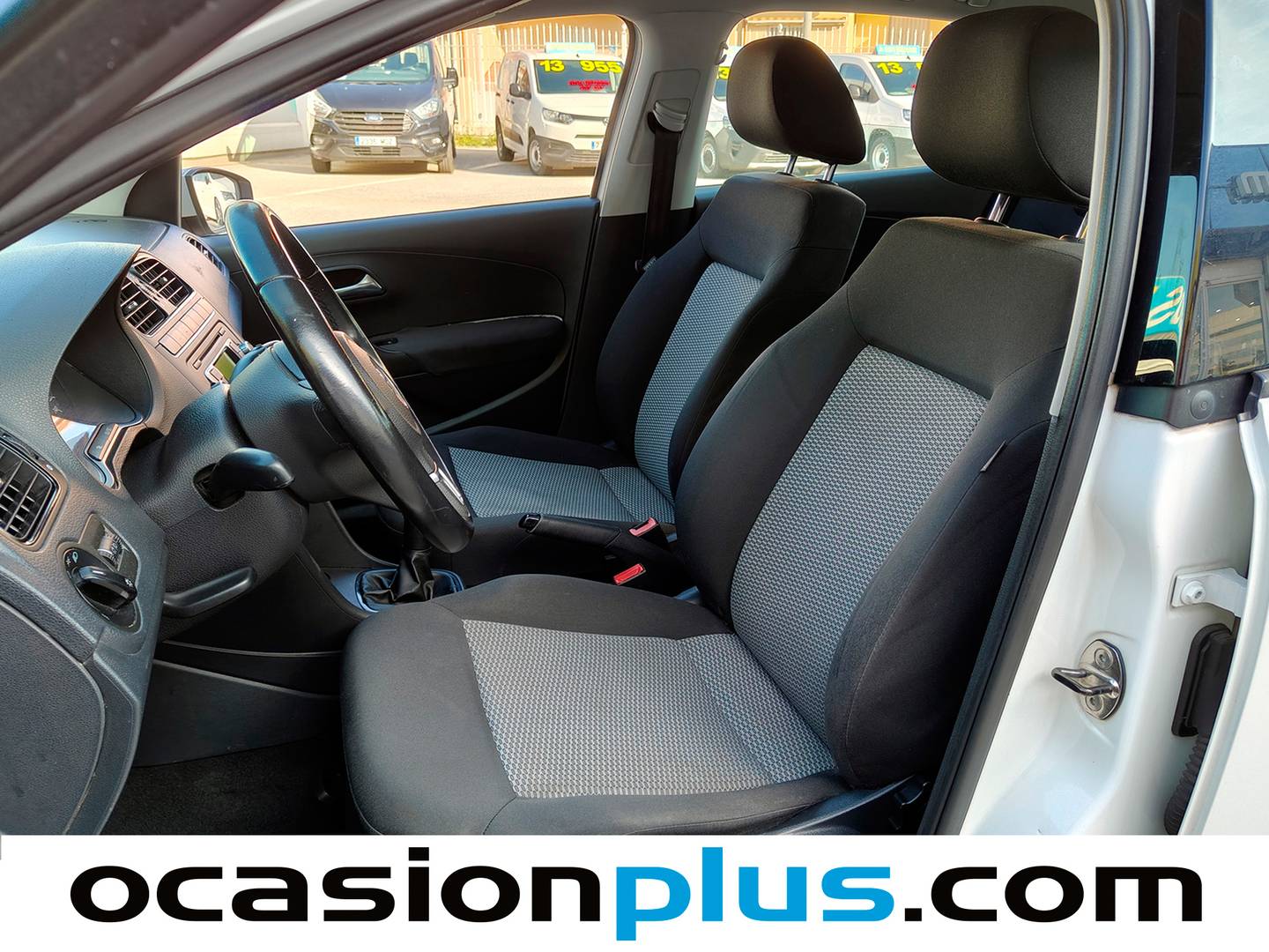 Foto asientos delanteros Volkswagen Polo Volkswagen Polo Advance 1.2 TSI (90 CV)