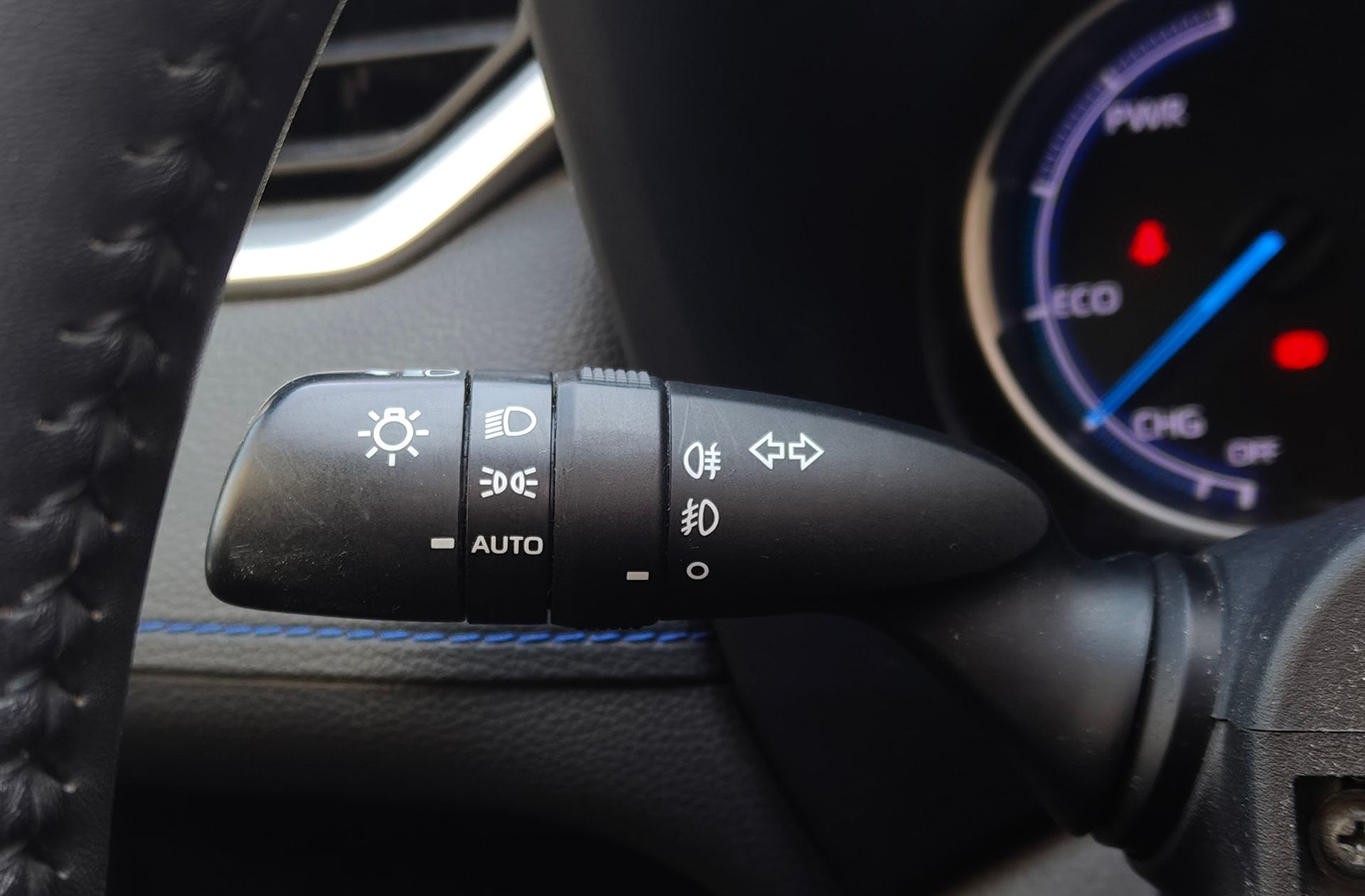 Toyota RAV4 2.5l hybrid Feel! - foto 31
