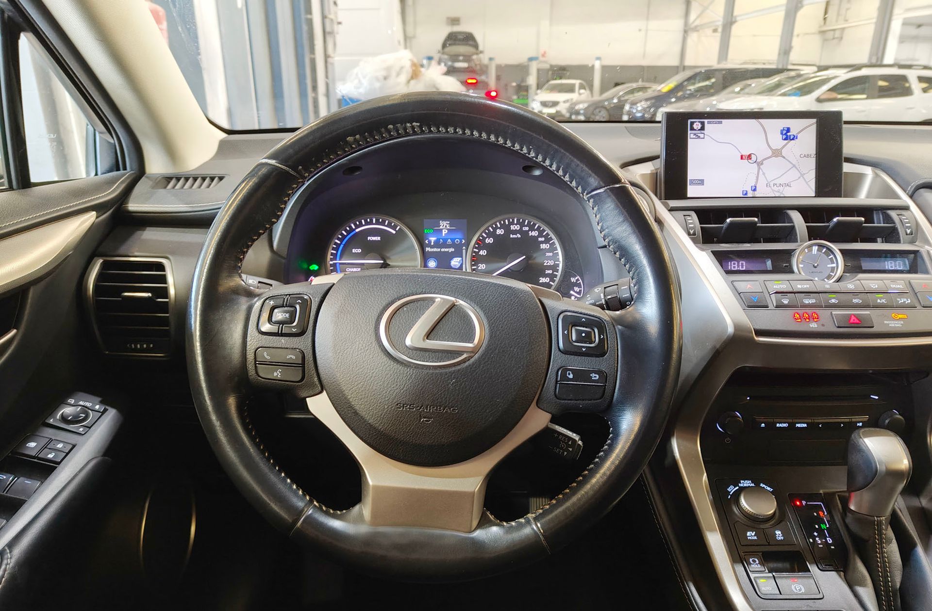 Lexus NX 300h Sport Edition 2WD - foto 22