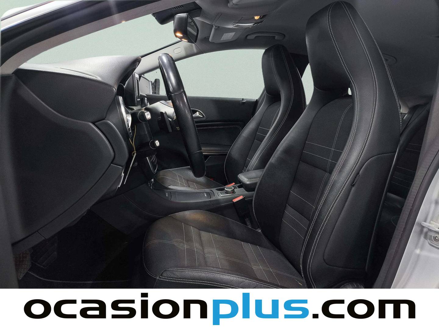 Foto asientos delanteros Mercedes CLA Mercedes CLA 200 (156 CV)