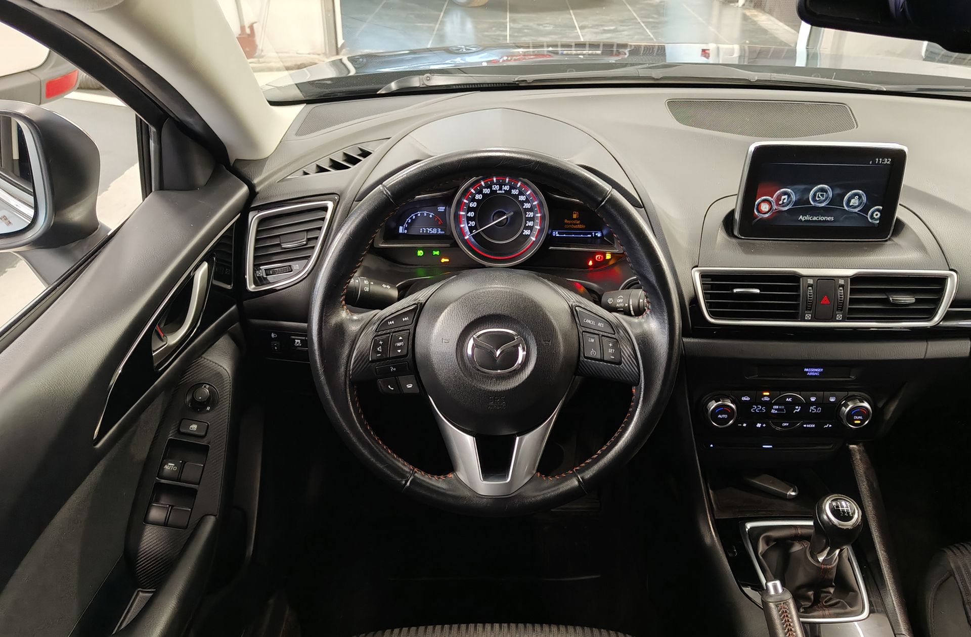 Mazda Mazda3 2.0 GE Style - foto 16