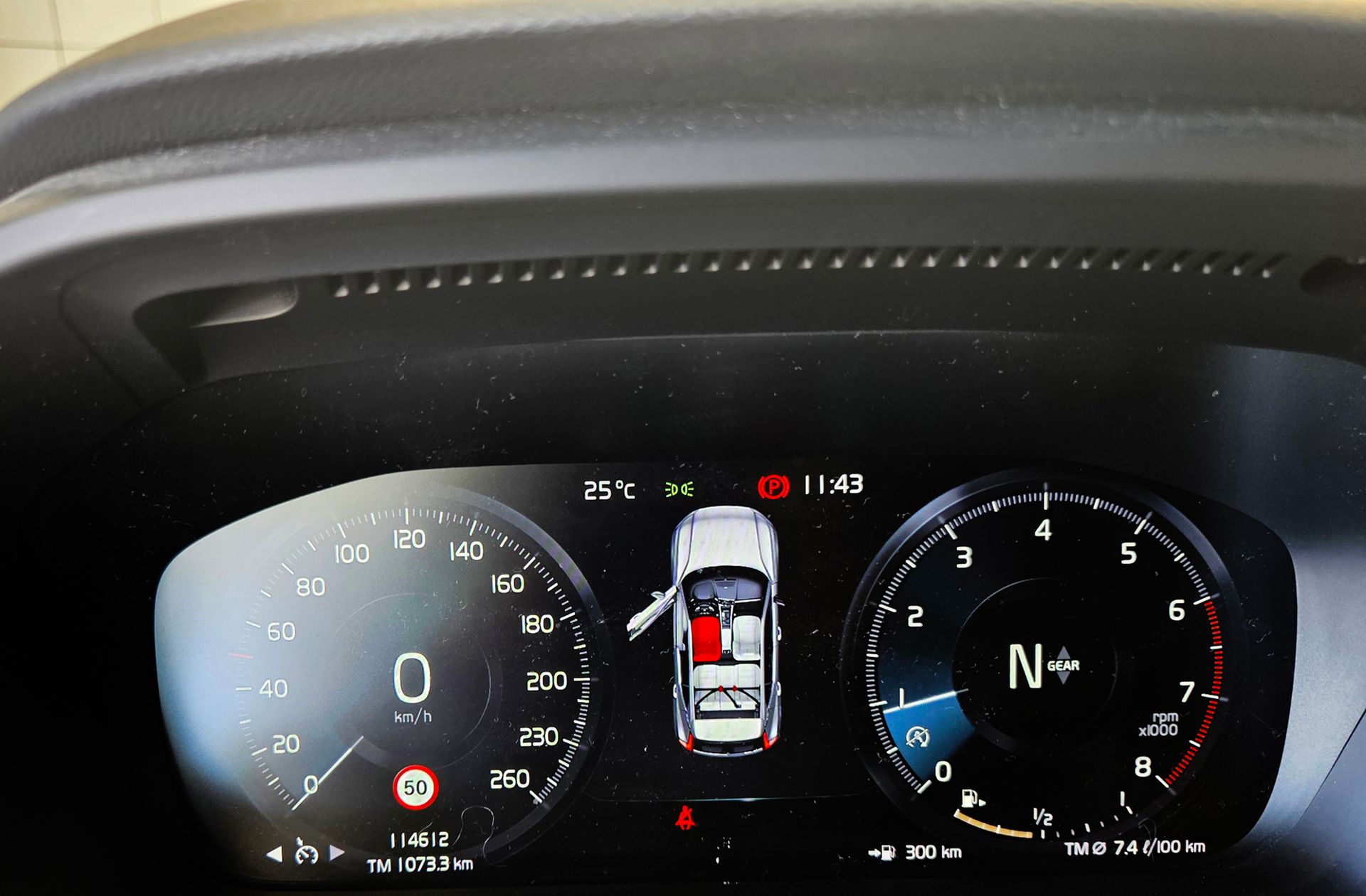 Volvo XC40 T3 Momentum - foto 19