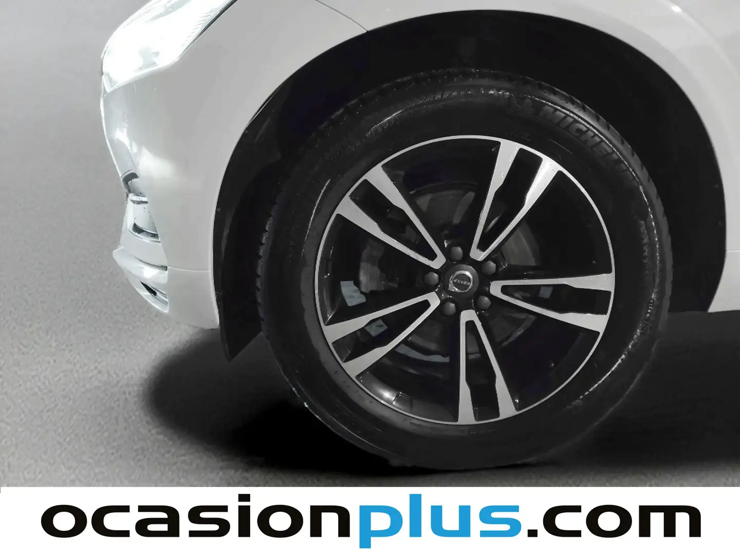 Foto Volvo XC60 Volvo XC60 D4 Momentum AWD Auto (190 CV)