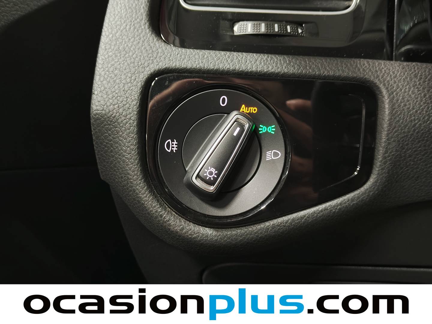 Foto Volkswagen Golf Volkswagen Golf Sport R-Line 1.5 TSI (150 CV)