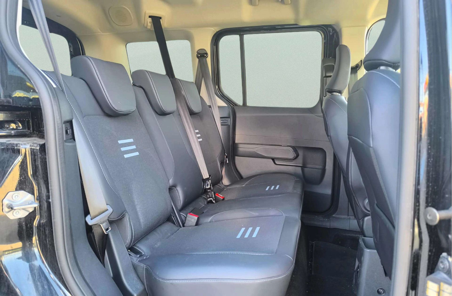 Ford Tourneo Courier 1.0 EcoBoost Active - foto 16