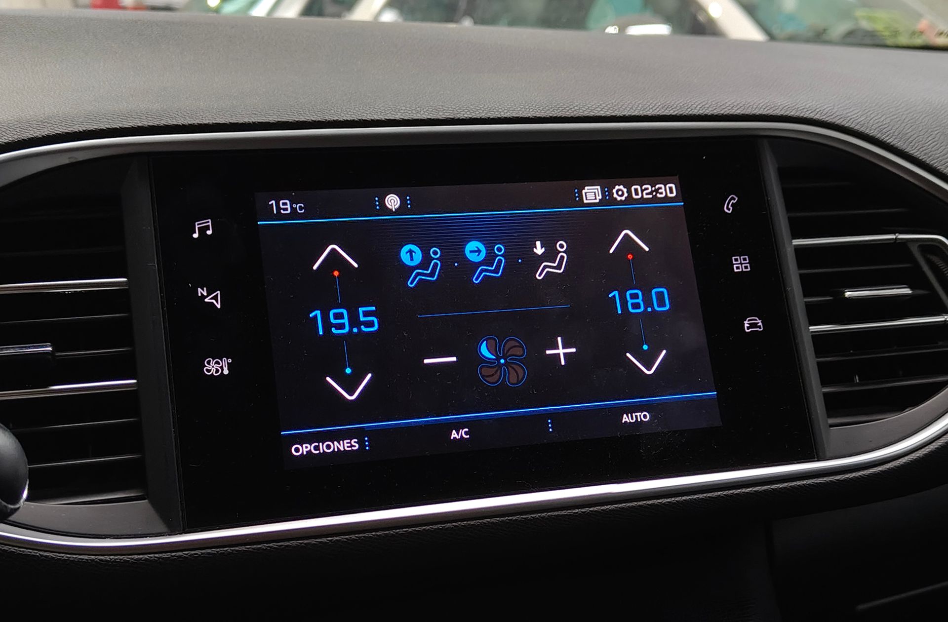 Peugeot 308 Allure Pack BlueHDi - foto 32