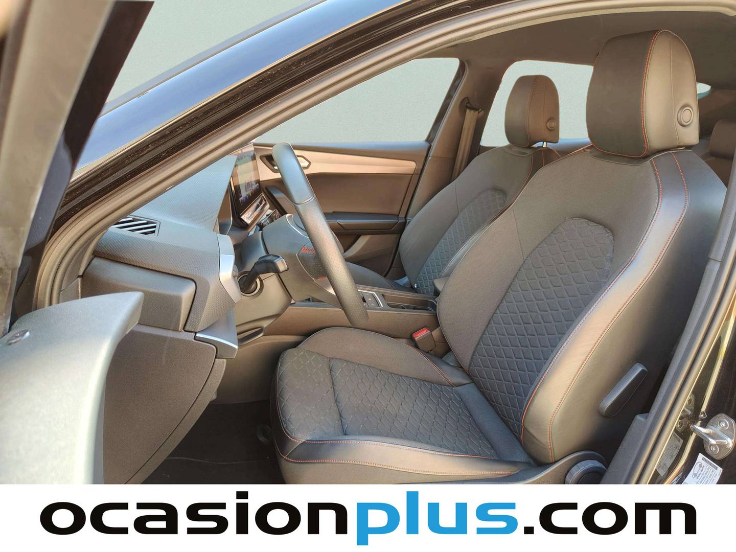 Foto asientos delanteros Seat León SEAT León 1.5 TSI S&S FR Go L (150 CV)