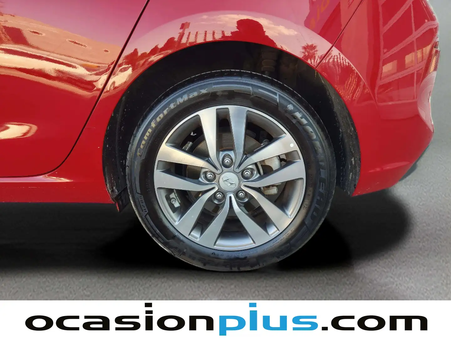 Foto Hyundai i30 Hyundai i30 1.0 TGDI Go! (120 CV)