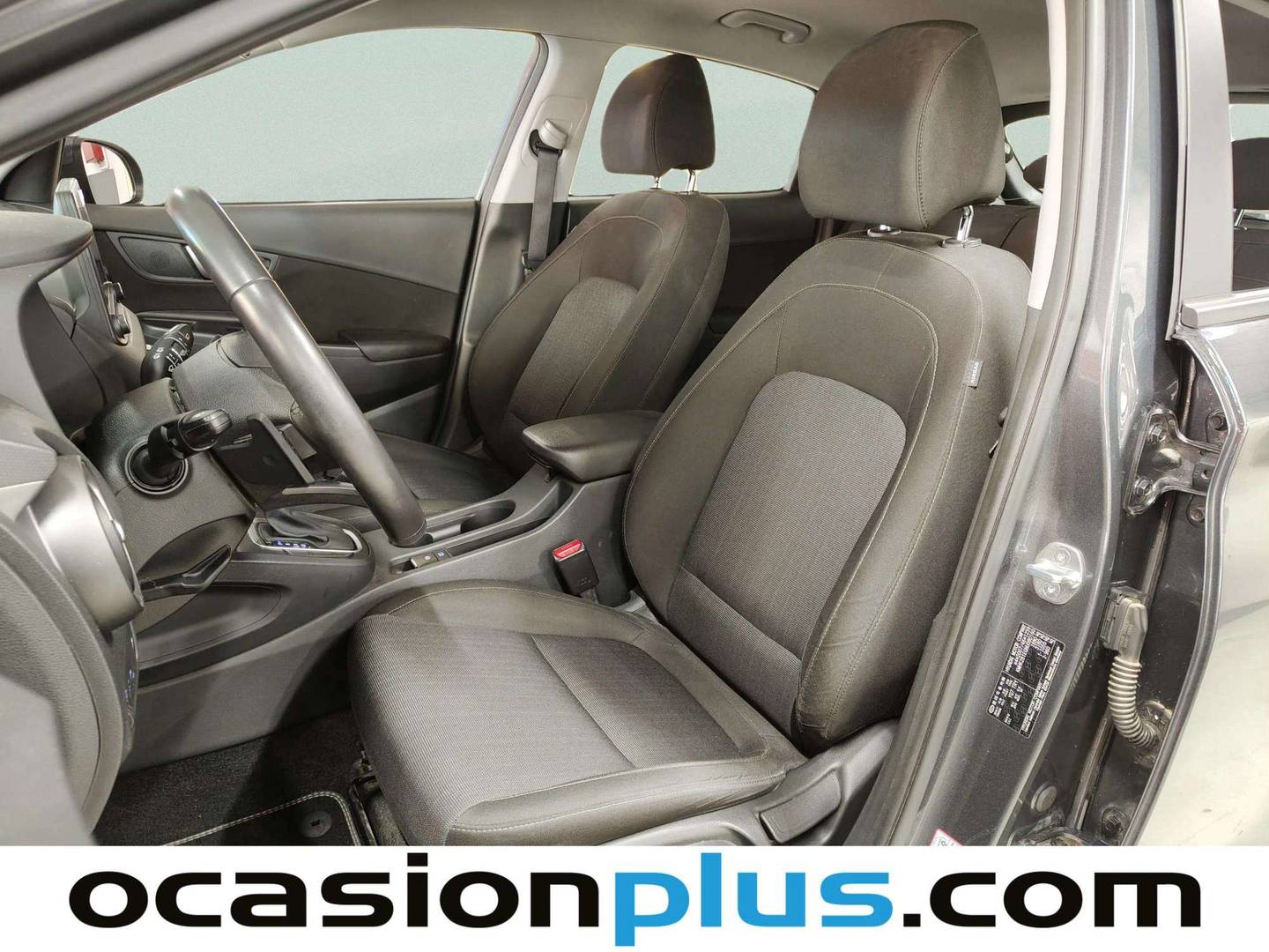 Foto Hyundai Kona Hyundai Kona 1.6 GDI HEV Maxx DCT (141 CV)