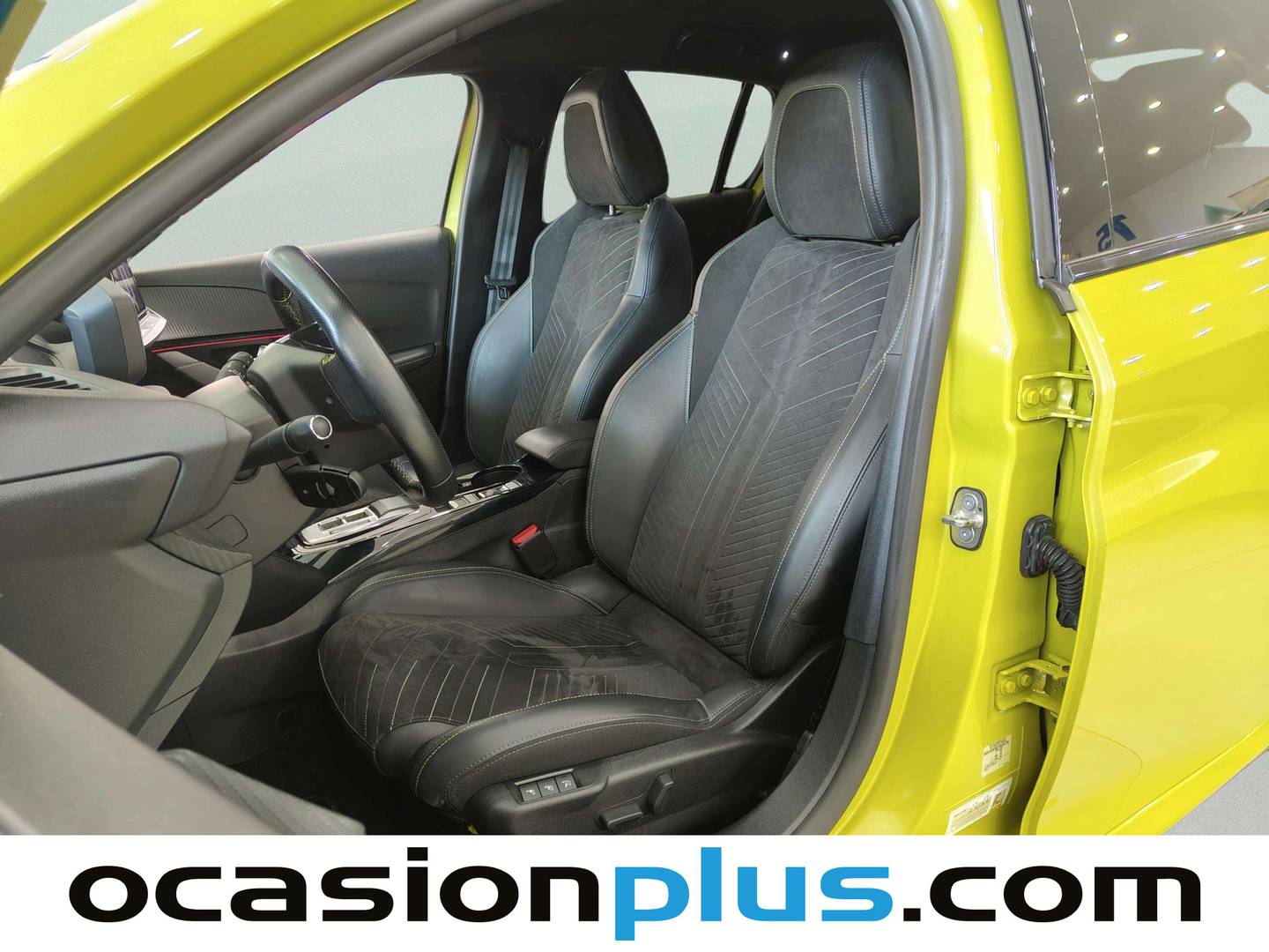 Foto asientos delanteros Peugeot e-208 Peugeot e-208 Eléctrico GT (156 CV)