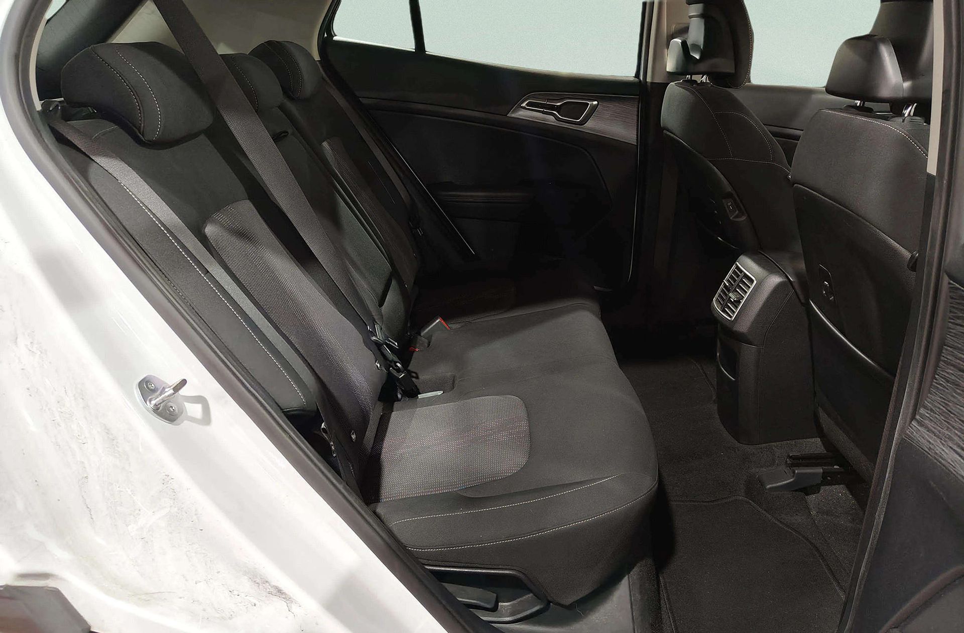 Kia Sportage 1.6 T-GDi MHEV Drive 4x2 - foto 19