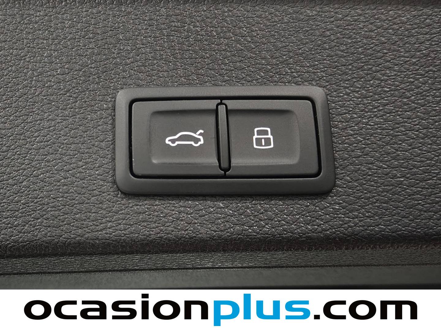 Foto Audi Q2 Audi Q2 Adrenalin 30 TDI (116 CV) S tronic Pack S-Line