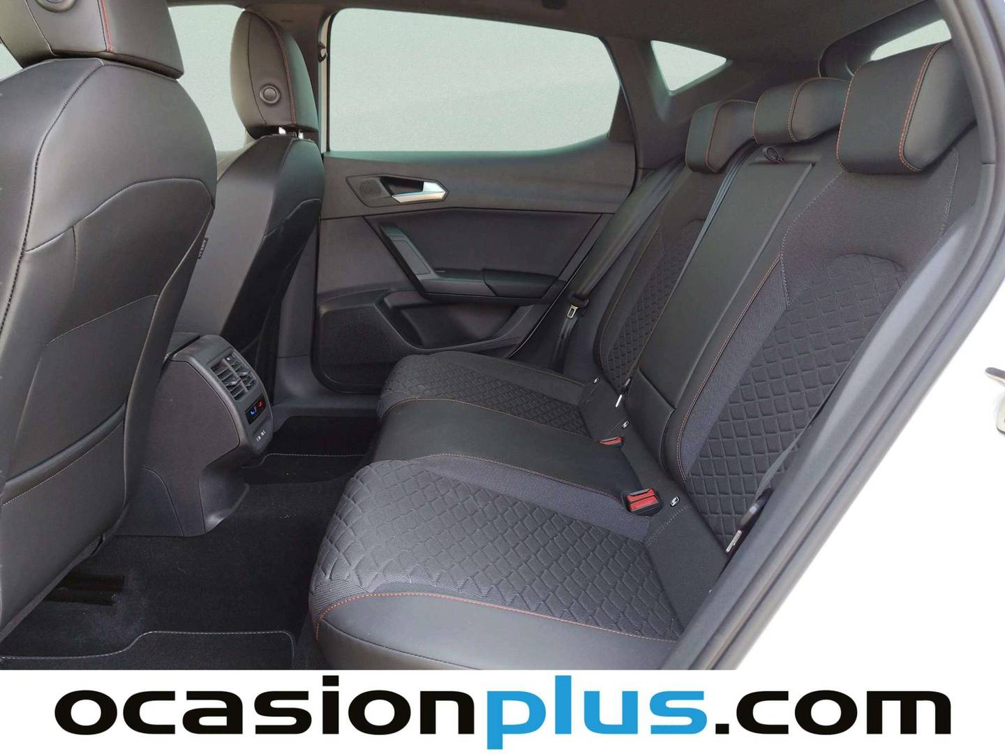 Foto asientos traseros Seat León Seat León León 1.5 TSI S&S FR Special Edition (150 CV)