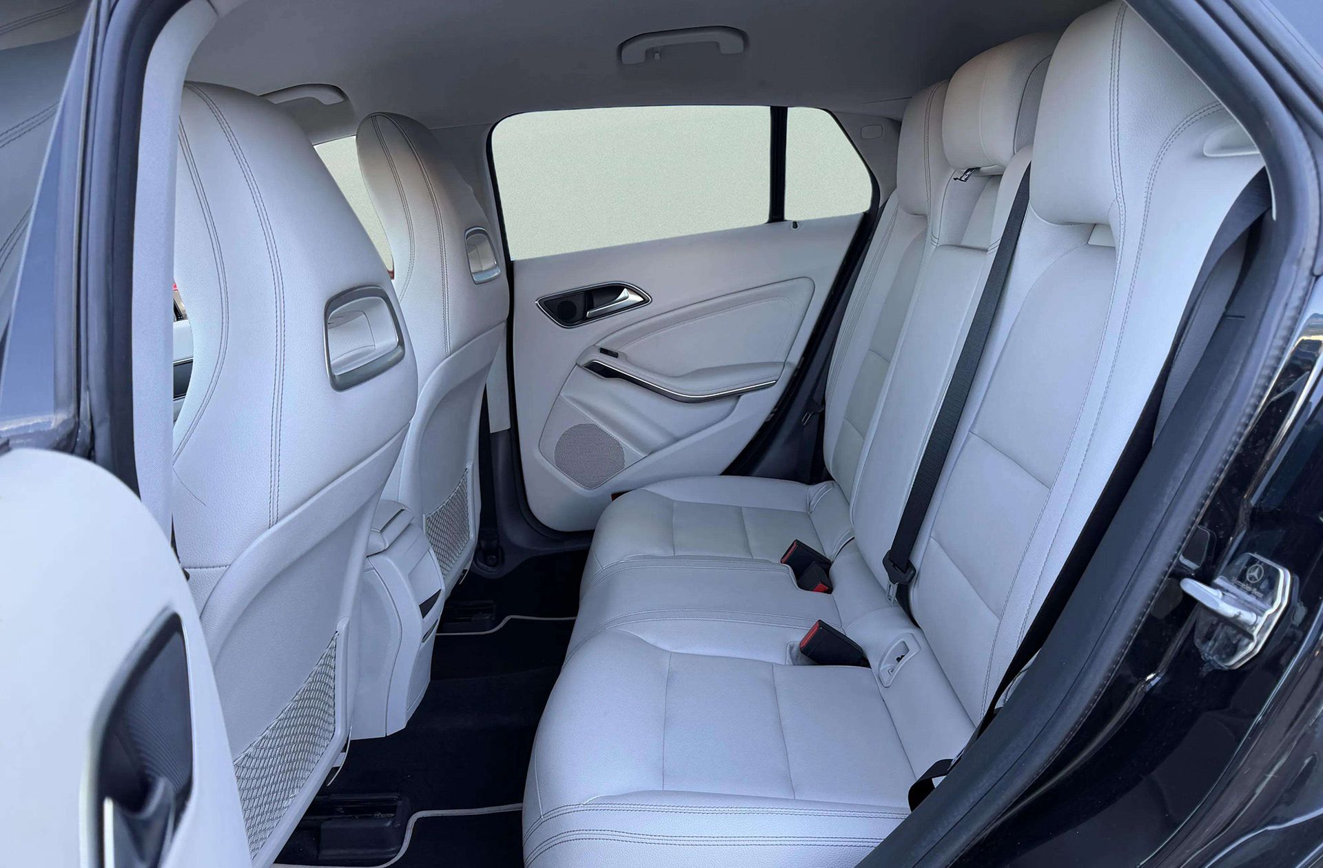 Mercedes-Benz CLA Shooting Brake 180 - foto 13